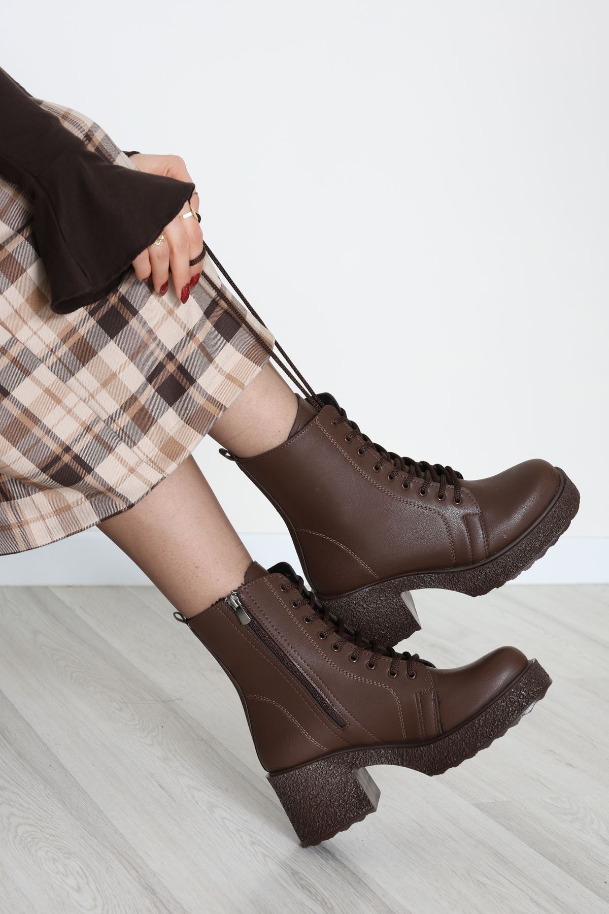 Topuklu Postal Bot Kahvederi - 31836.264.