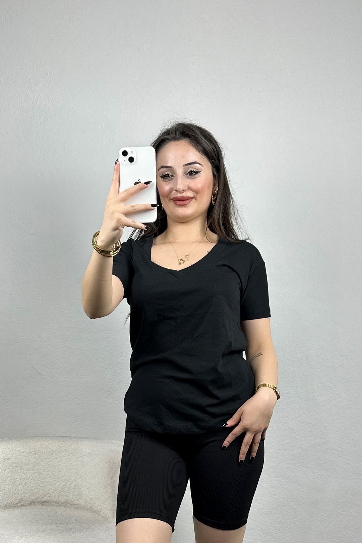 V Yaka Kompak Lüx Penye Tişört Siyah - 4001.1878.