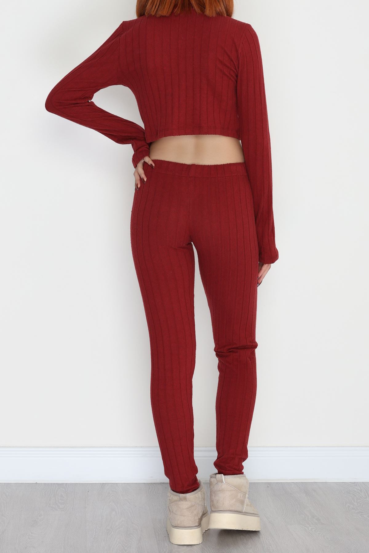 Parmak Geçmeli Yarım Dik Yaka Likralı Raporlu İnterlok Takım Bordo - 90968.1748.