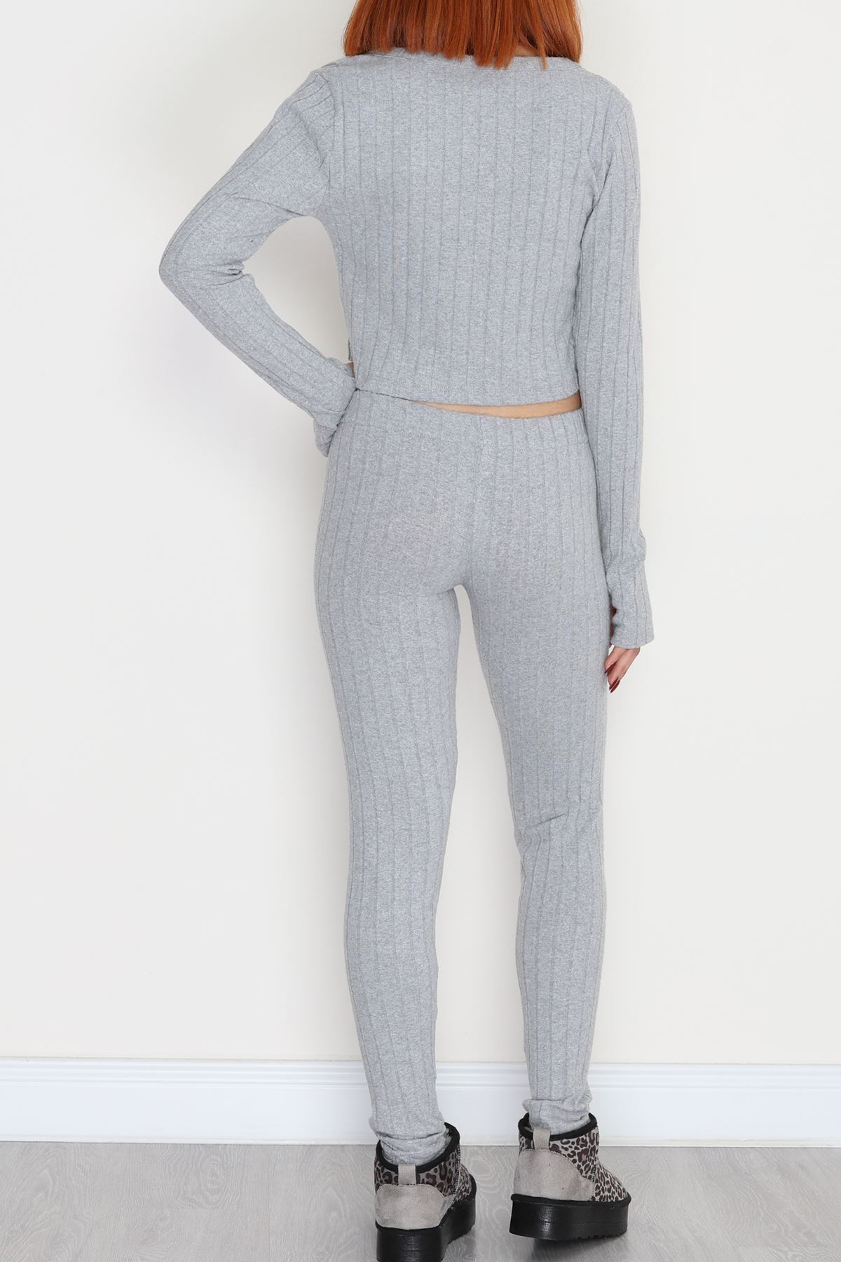 Parmak Geçmeli U Yaka Raporlu İnterlok Takım Gri - 90975.1748.