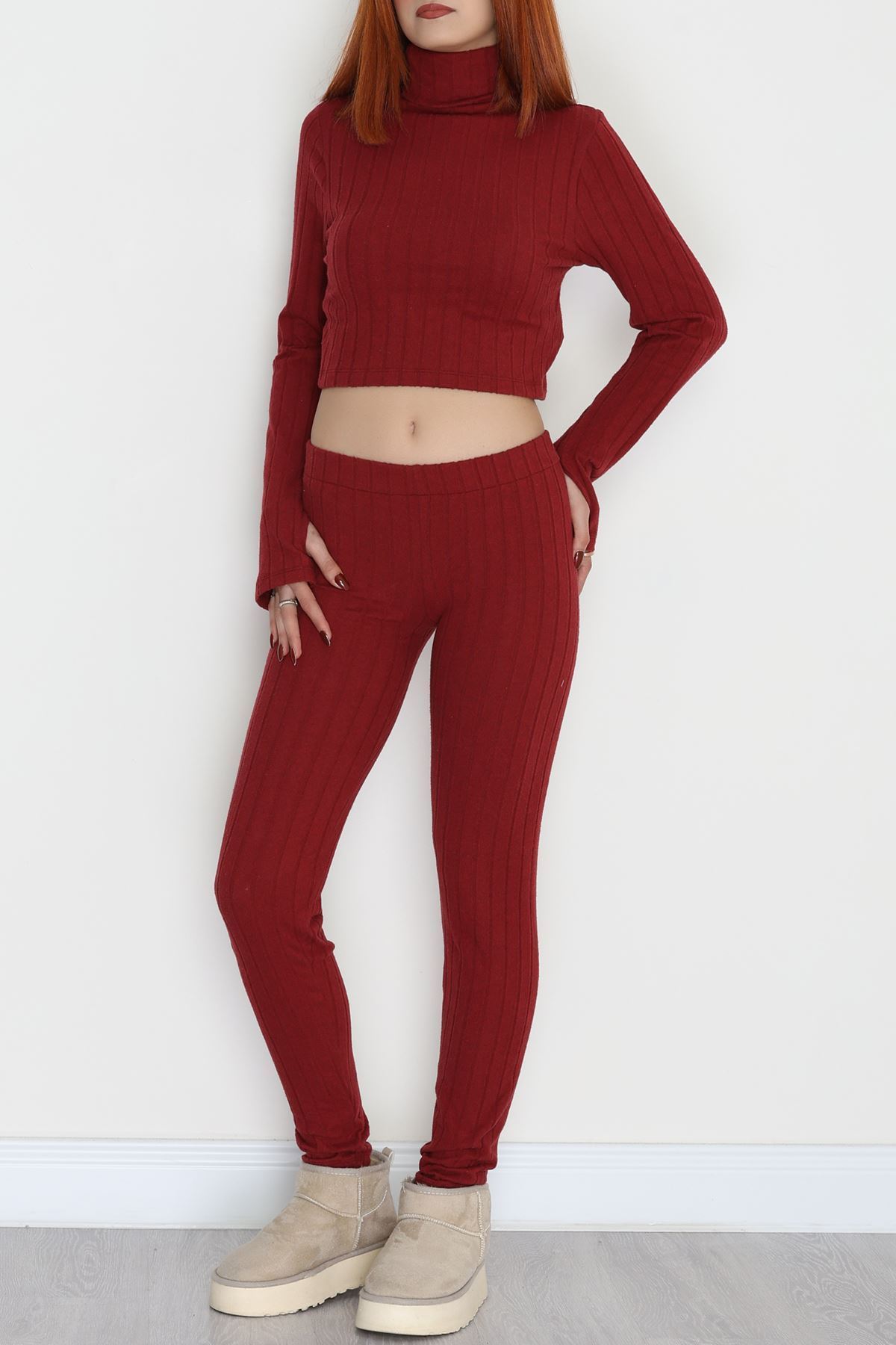 Parmak Geçmeli Yarım Dik Yaka Likralı Raporlu İnterlok Takım Bordo - 90968.1748.