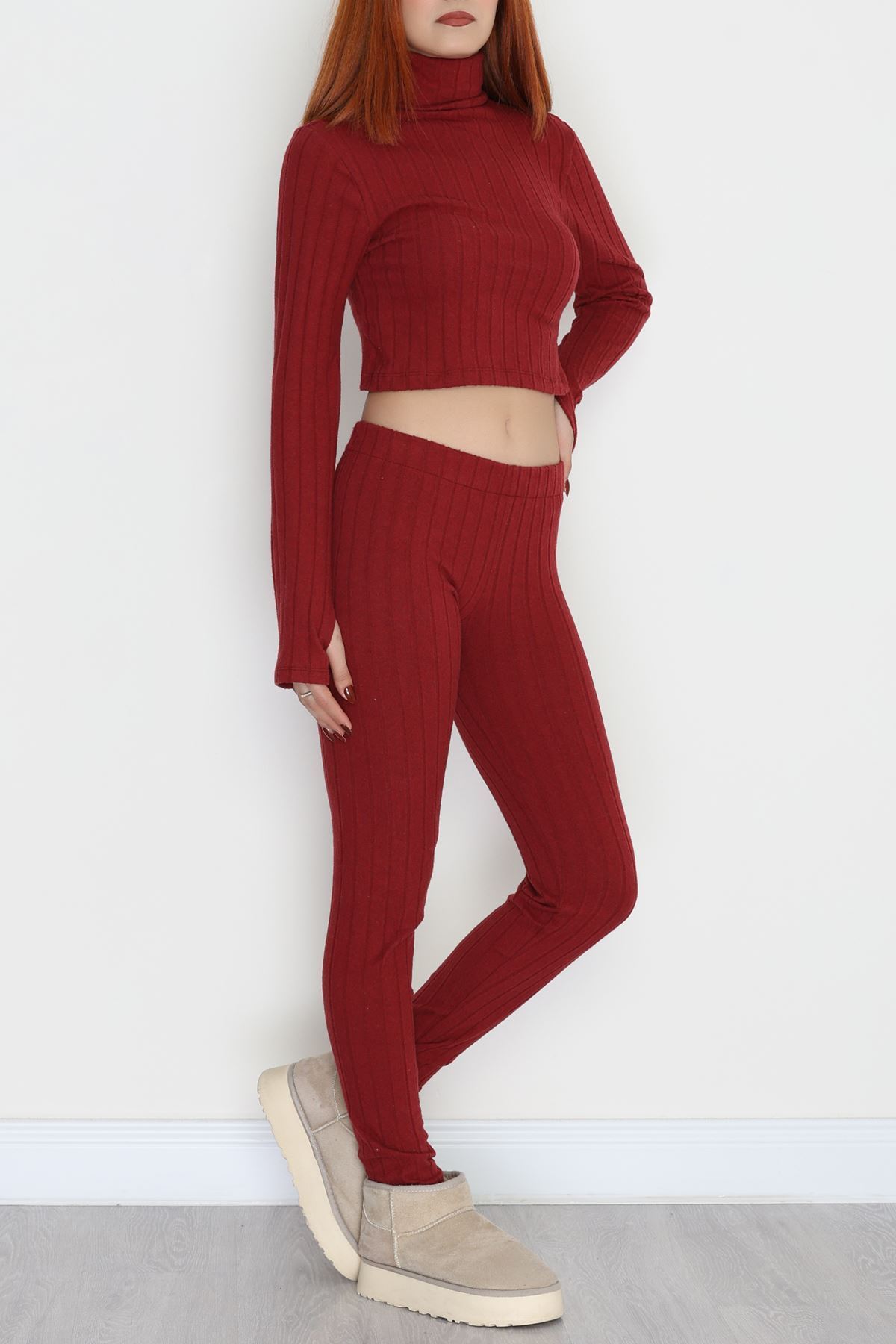 Parmak Geçmeli Yarım Dik Yaka Likralı Raporlu İnterlok Takım Bordo - 90968.1748.