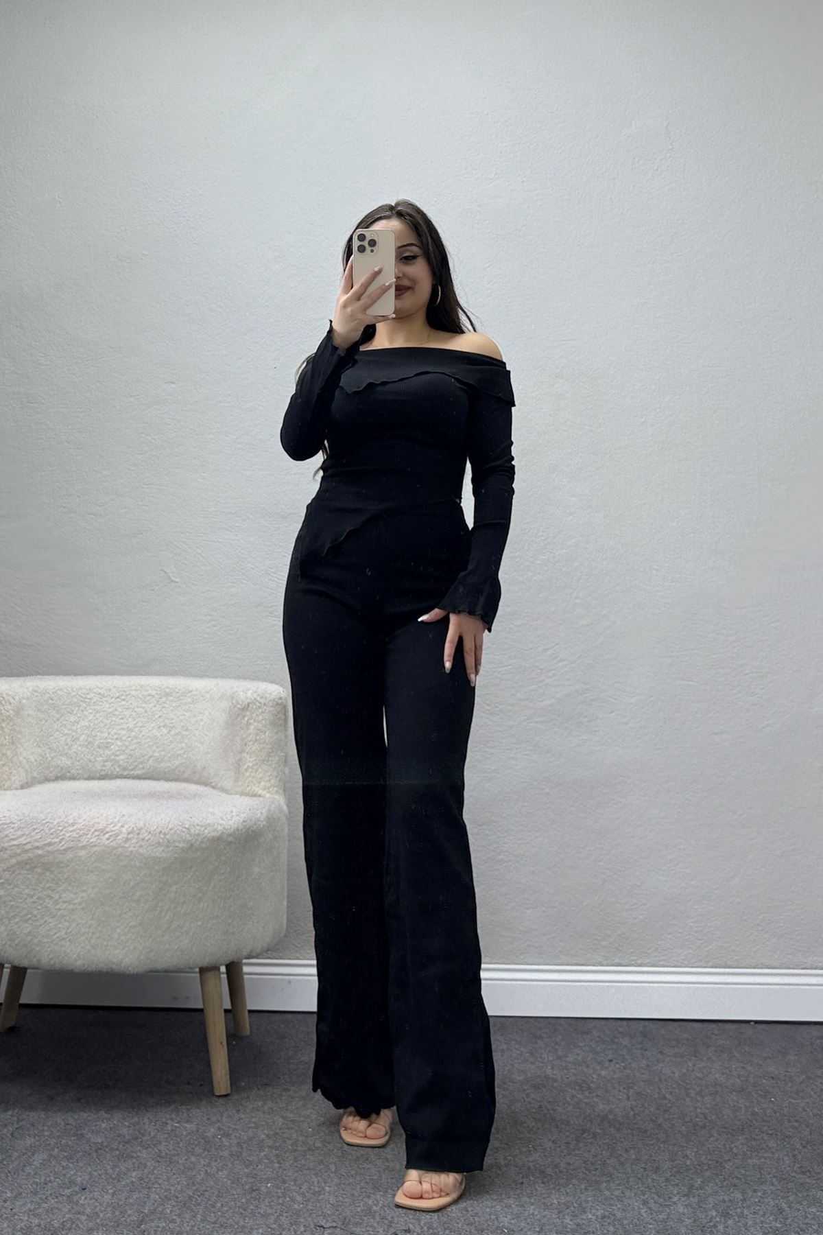 Madonna Yaka Asimetrik Kesim Takım Siyah - 55029.1567.