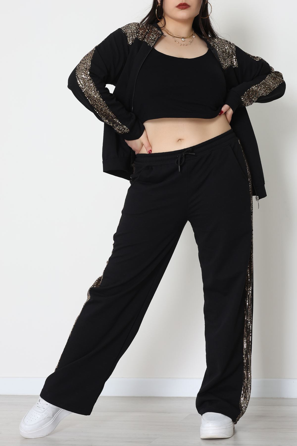 Pul Garnili 2 İplik Büyük Beden Eşofman Takımı Siyahgold - 52108.1567.