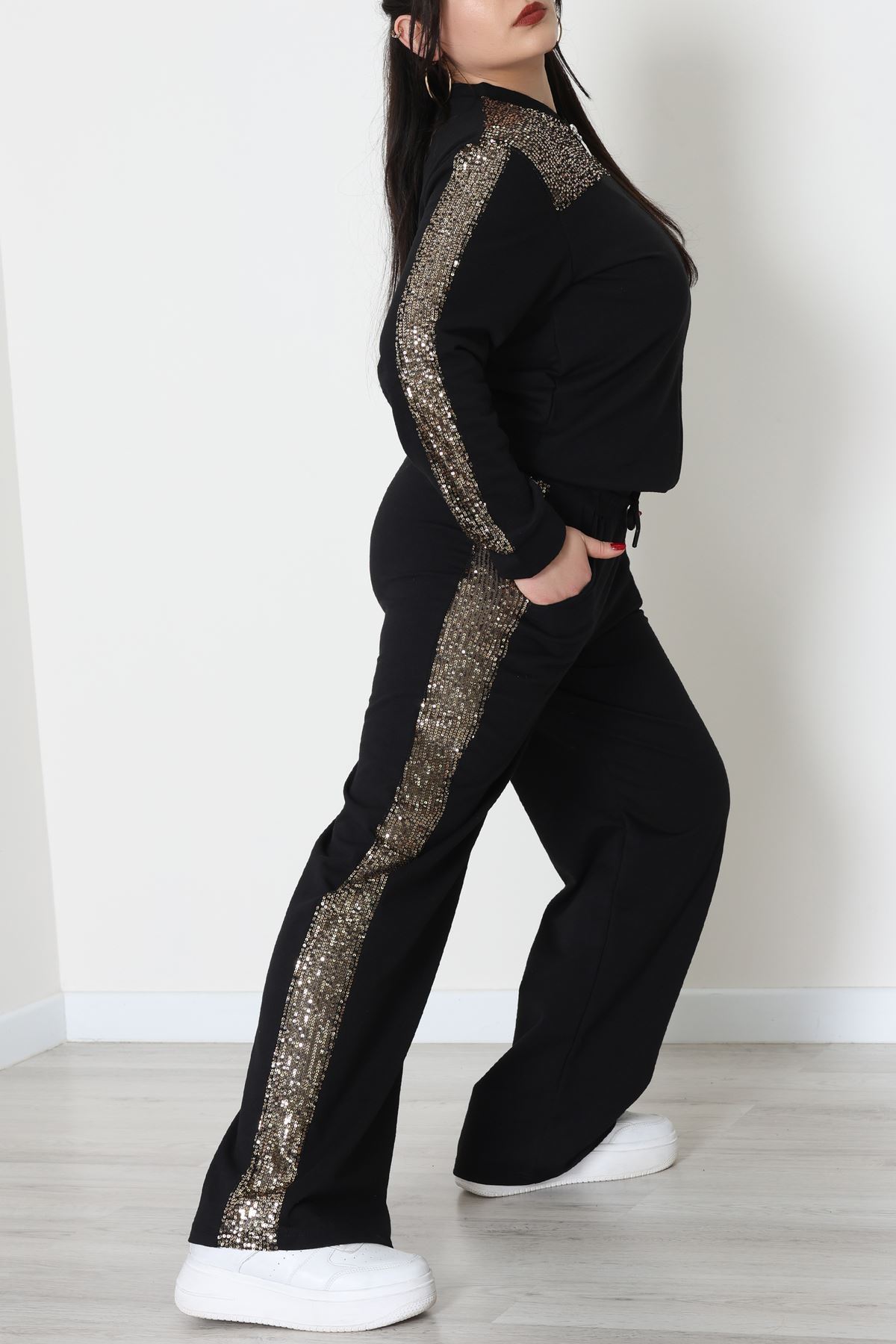 Pul Garnili 2 İplik Büyük Beden Eşofman Takımı Siyahgold - 52108.1567.