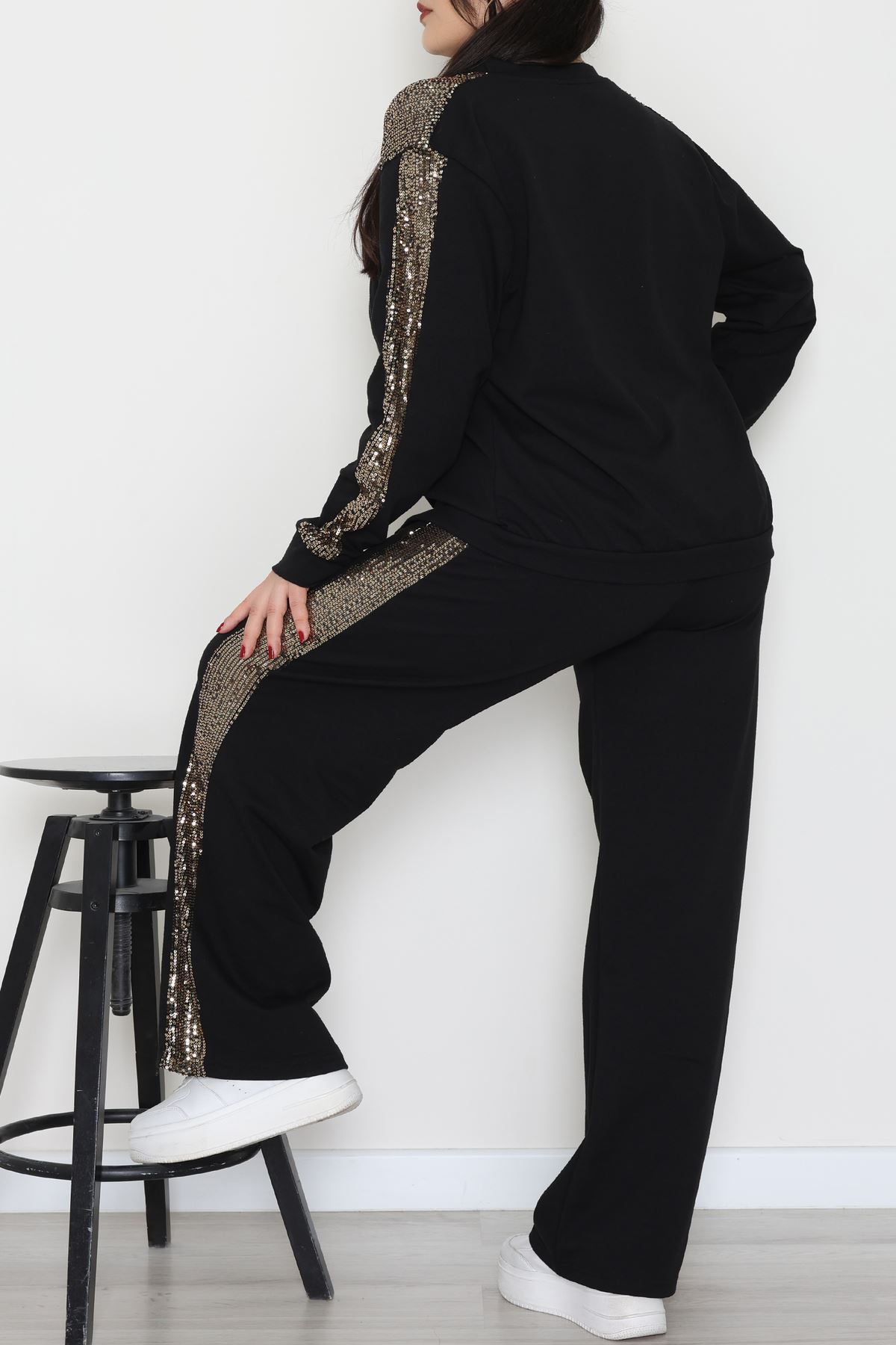 Pul Garnili 2 İplik Büyük Beden Eşofman Takımı Siyahgold - 52108.1567.