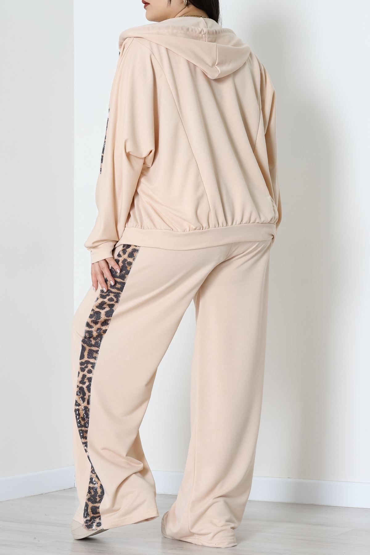 Pul Garnili 2 İplik Büyük Beden Eşofman Takımı Bej - 50807.1857.