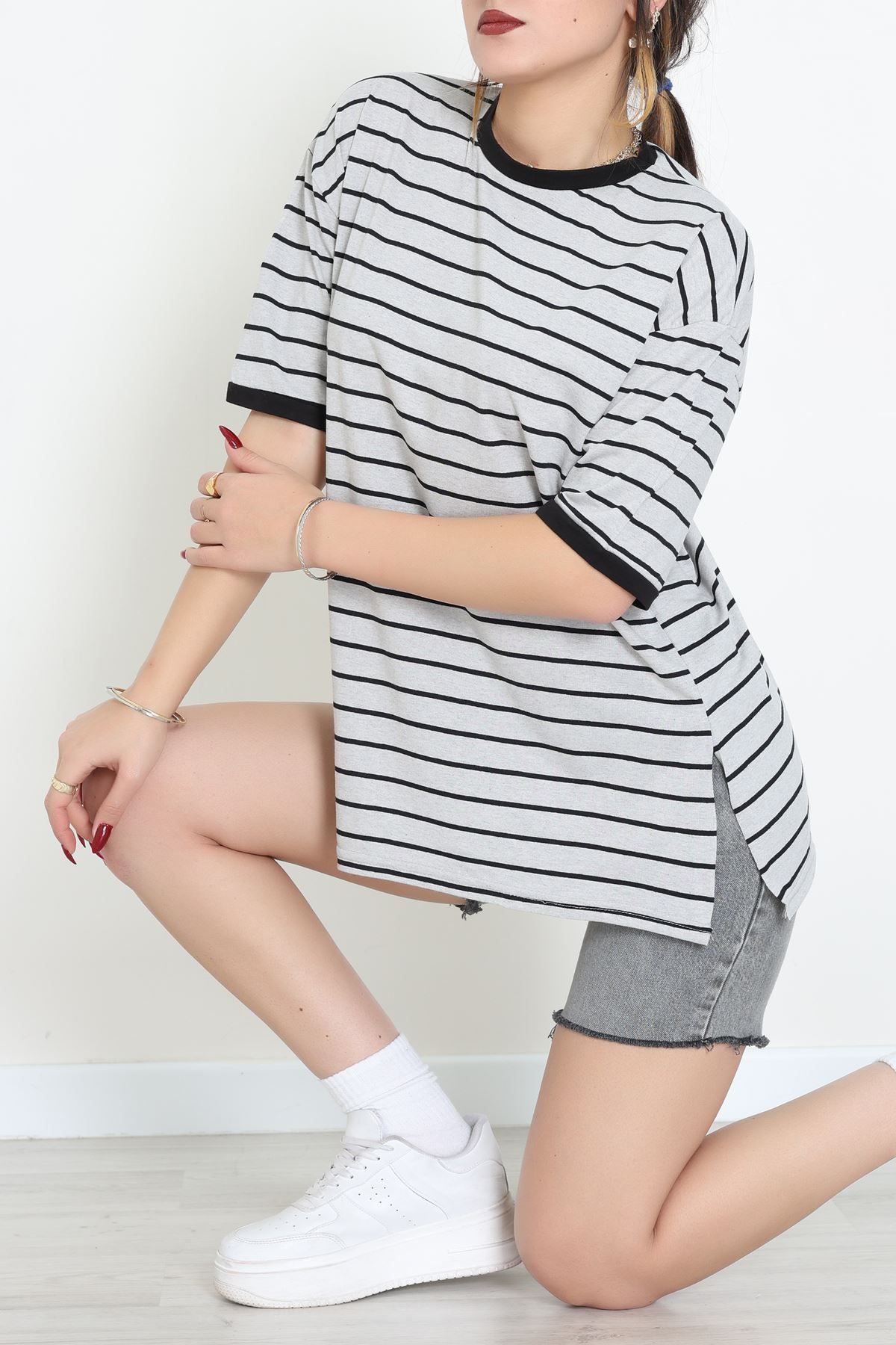 Bisiklet Yaka Çizgili Rejenere Süprem Tişört Grisiyah - 601.1567.