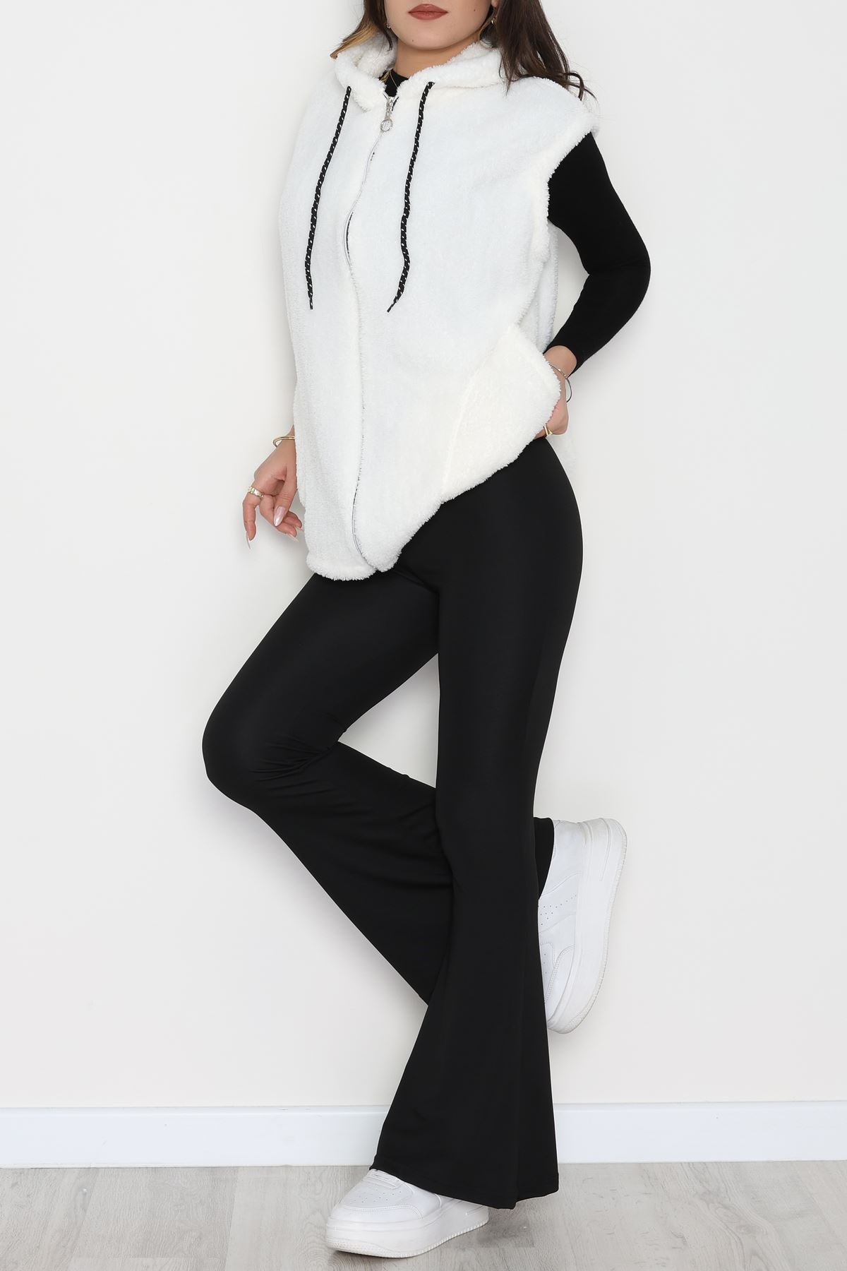 Fermuarlı Kapşonlu Peluş Yelek Beyaz - 51059.701.