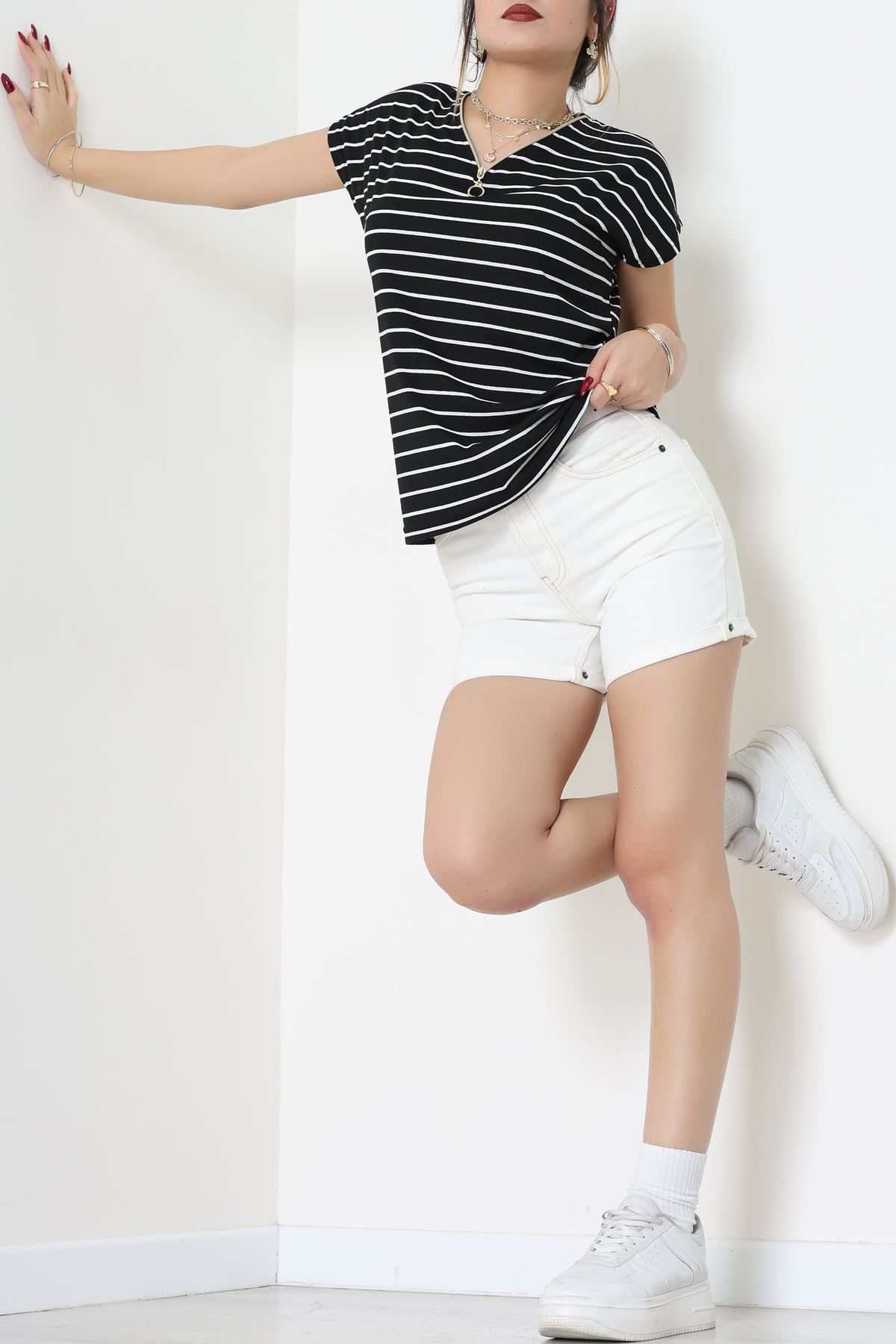 V Yaka Fermuarlı Rejenere Süprem Tişört Siyahbeyaz - 600.1567.