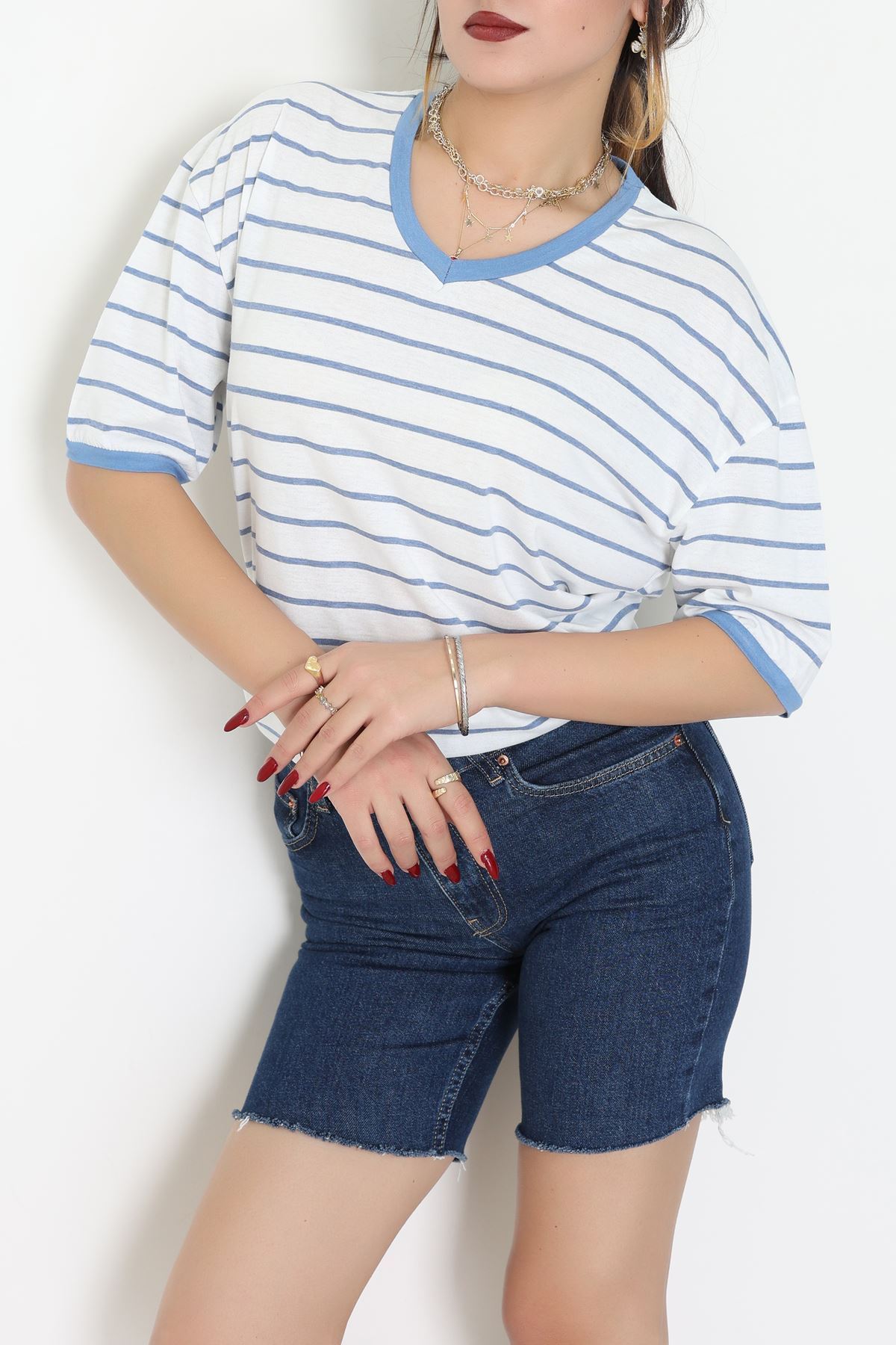 V Yaka Çizgili Rejenere Süprem Tişört Beyazmavi - 602.1567.