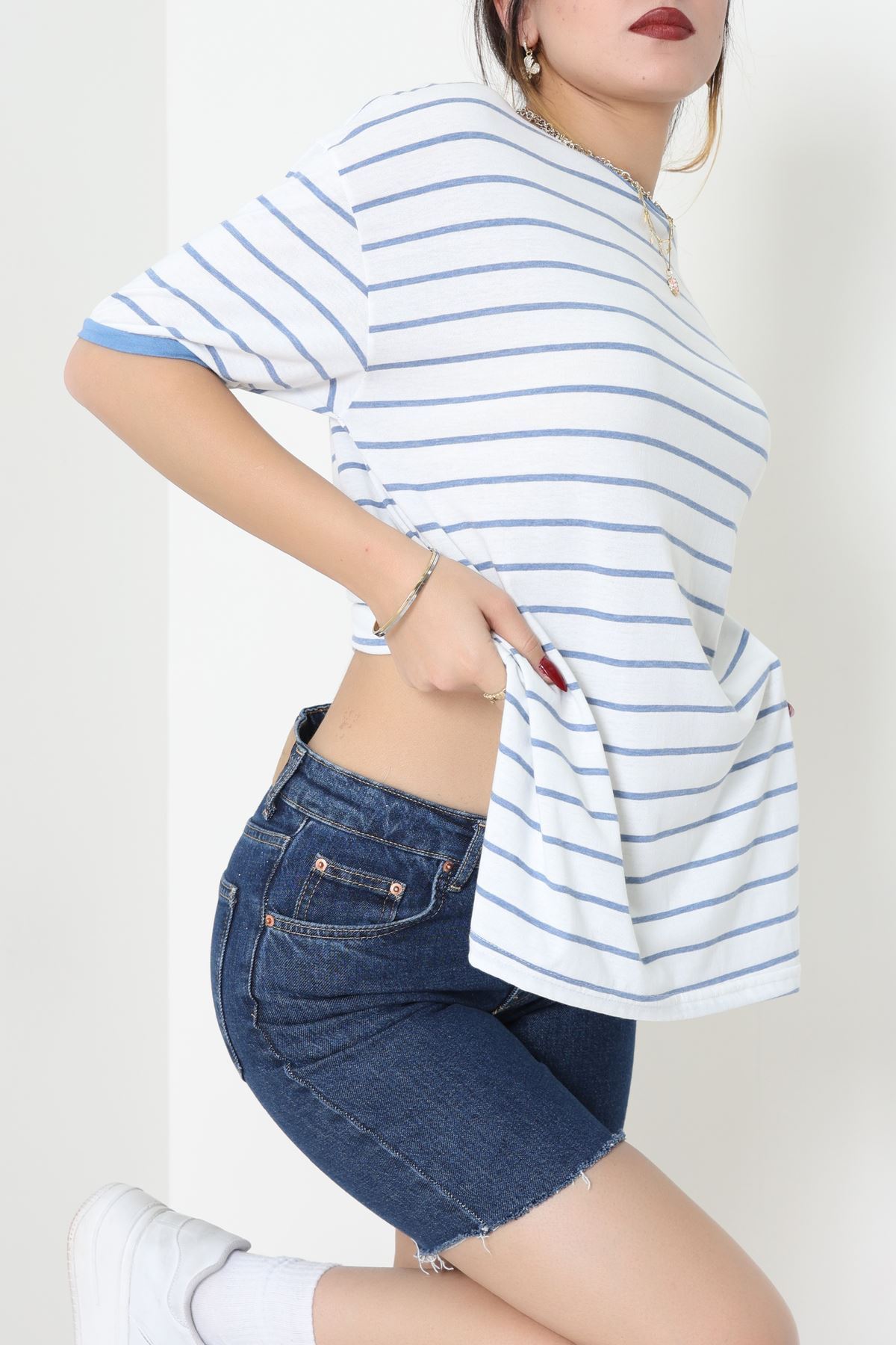 Bisiklet Yaka Çizgili Rejenere Süprem Tişört Beyazmavi - 601.1567.