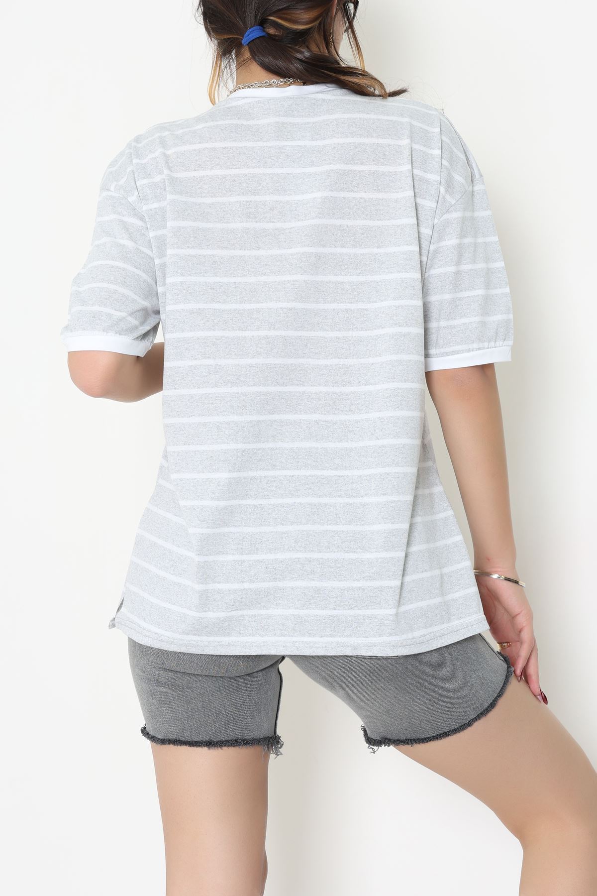 V Yaka Çizgili Rejenere Süprem Tişört Gribeyaz - 602.1567.