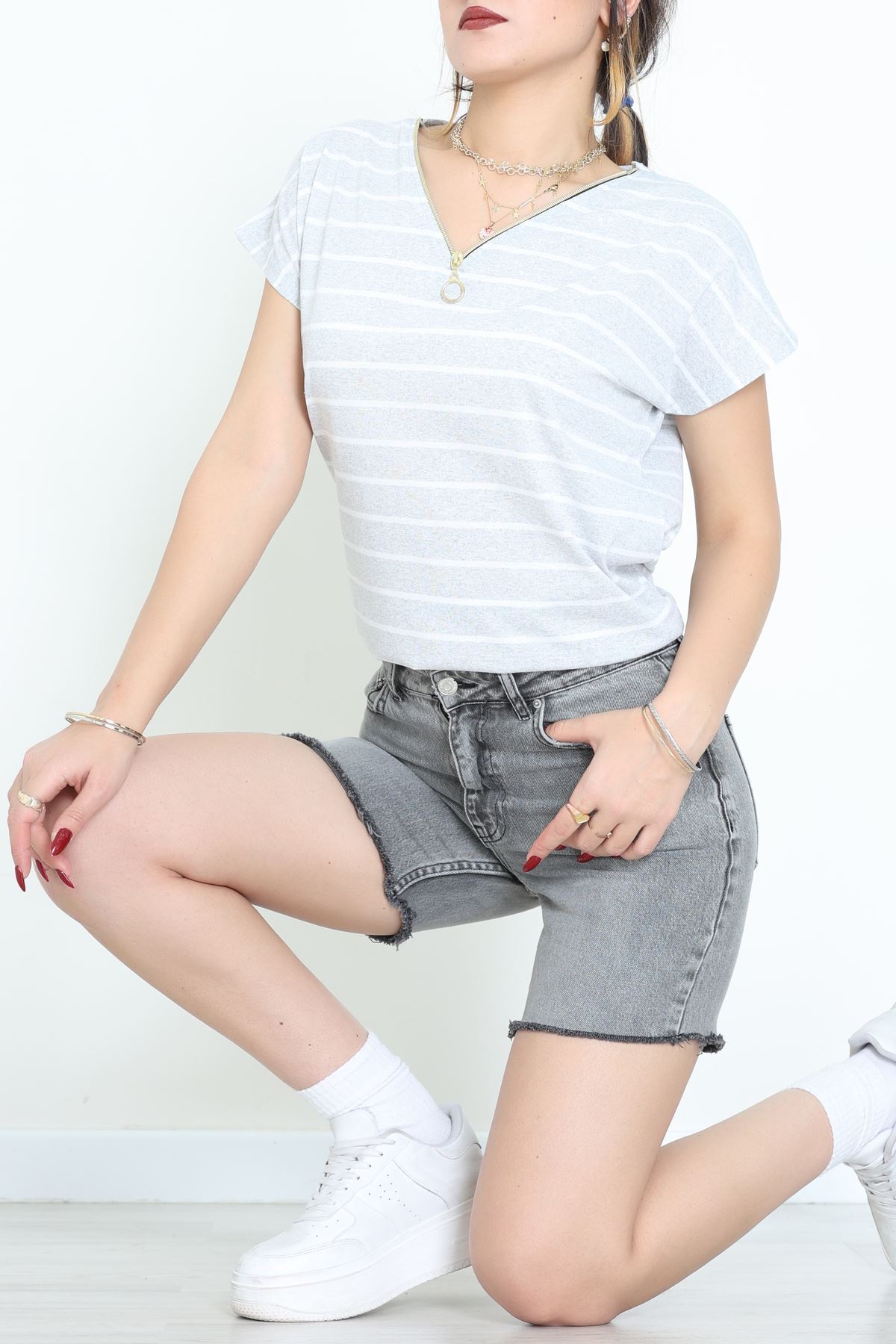 V Yaka Fermuarlı Rejenere Süprem Tişört Gribeyaz - 600.1567.