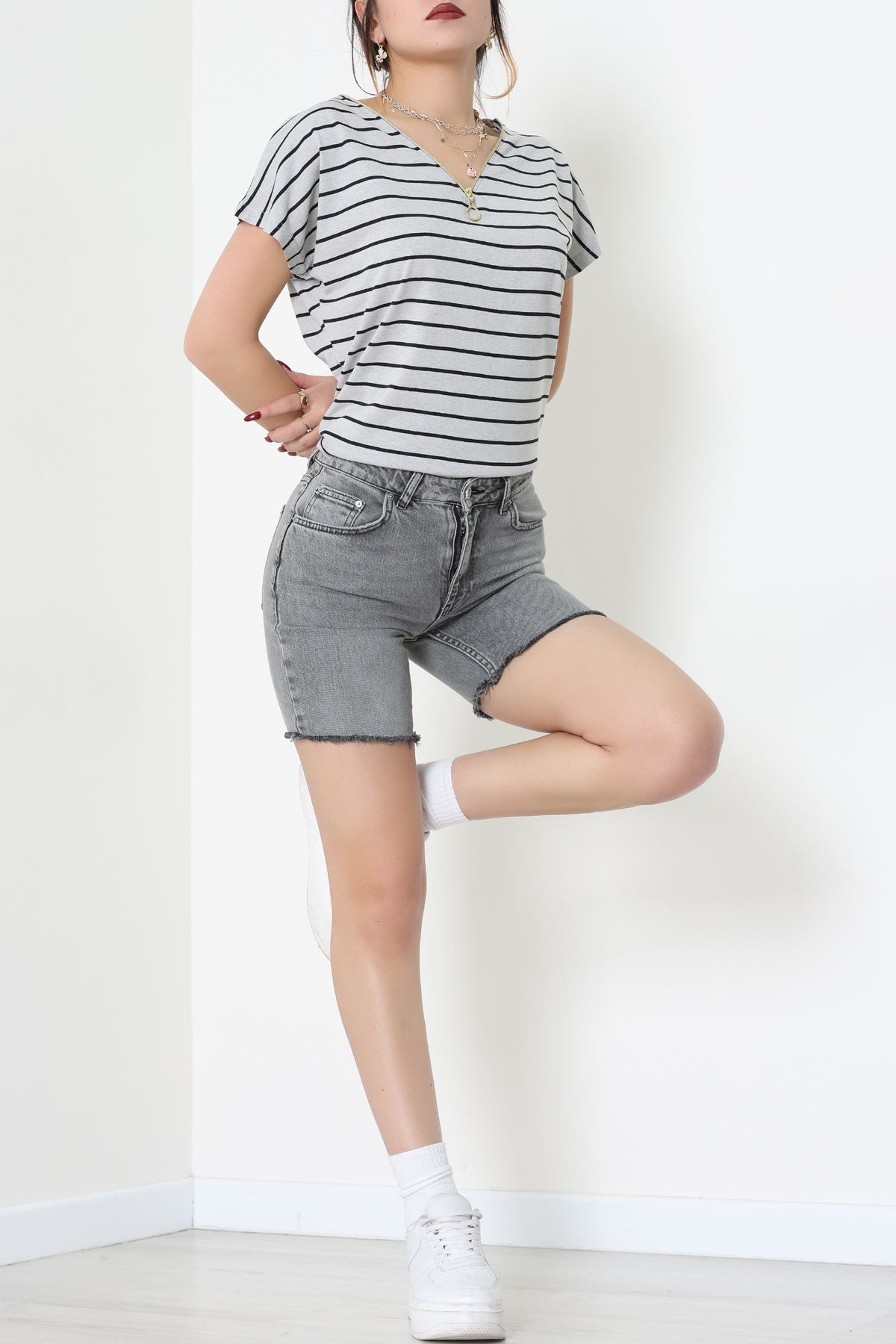 V Yaka Fermuarlı Rejenere Süprem Tişört Grisiyah - 600.1567.