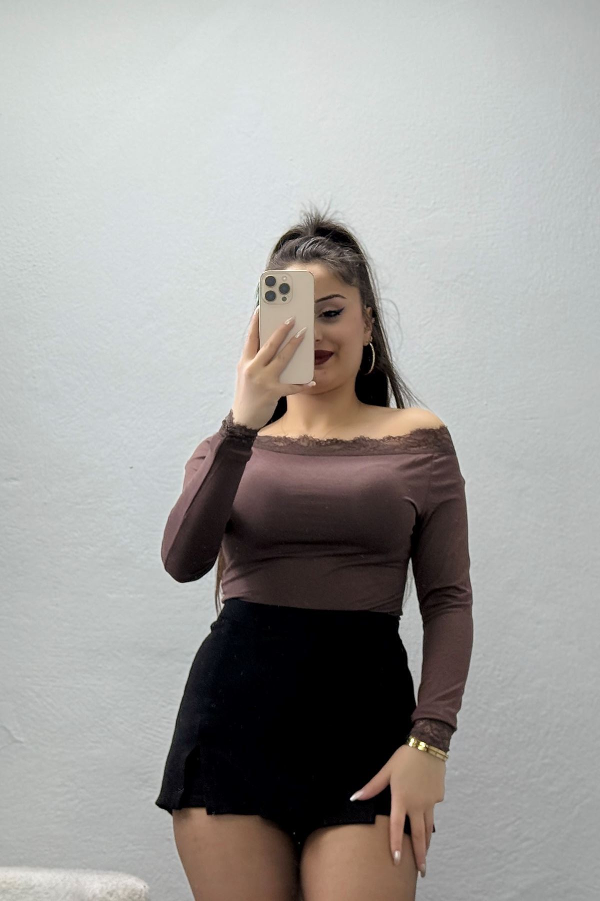 Dantel Detaylı Madonna Yaka Viskon Body Kahve - 5506.599.