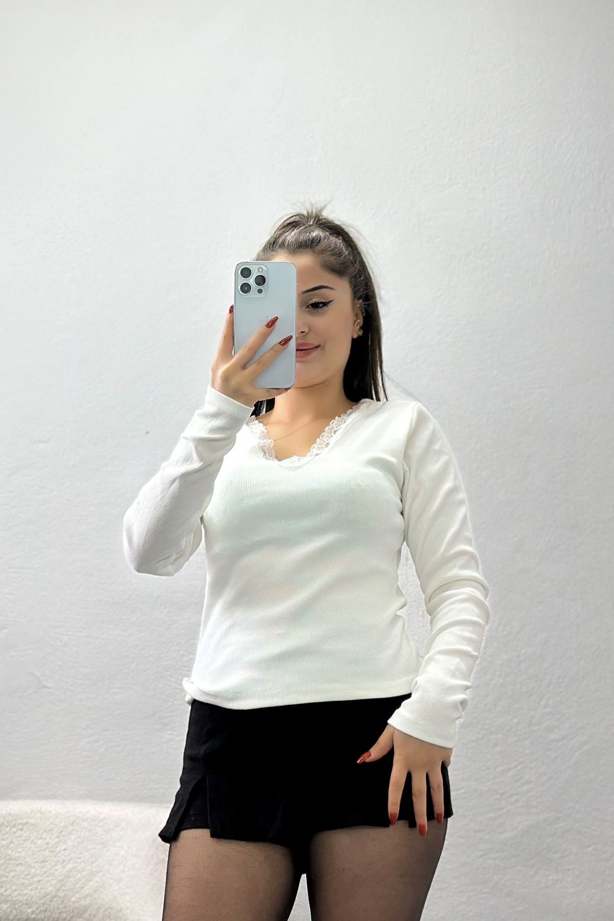 V Yaka Dantelli Kaşkorse Body Ekru - 70788.599.