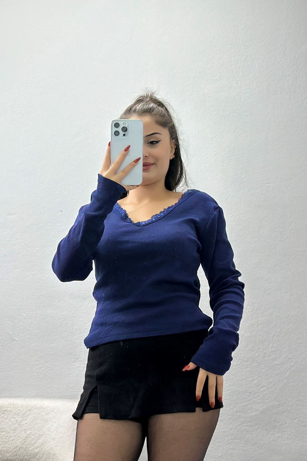 V Yaka Dantelli Kaşkorse Body Lacivert - 70788.599.