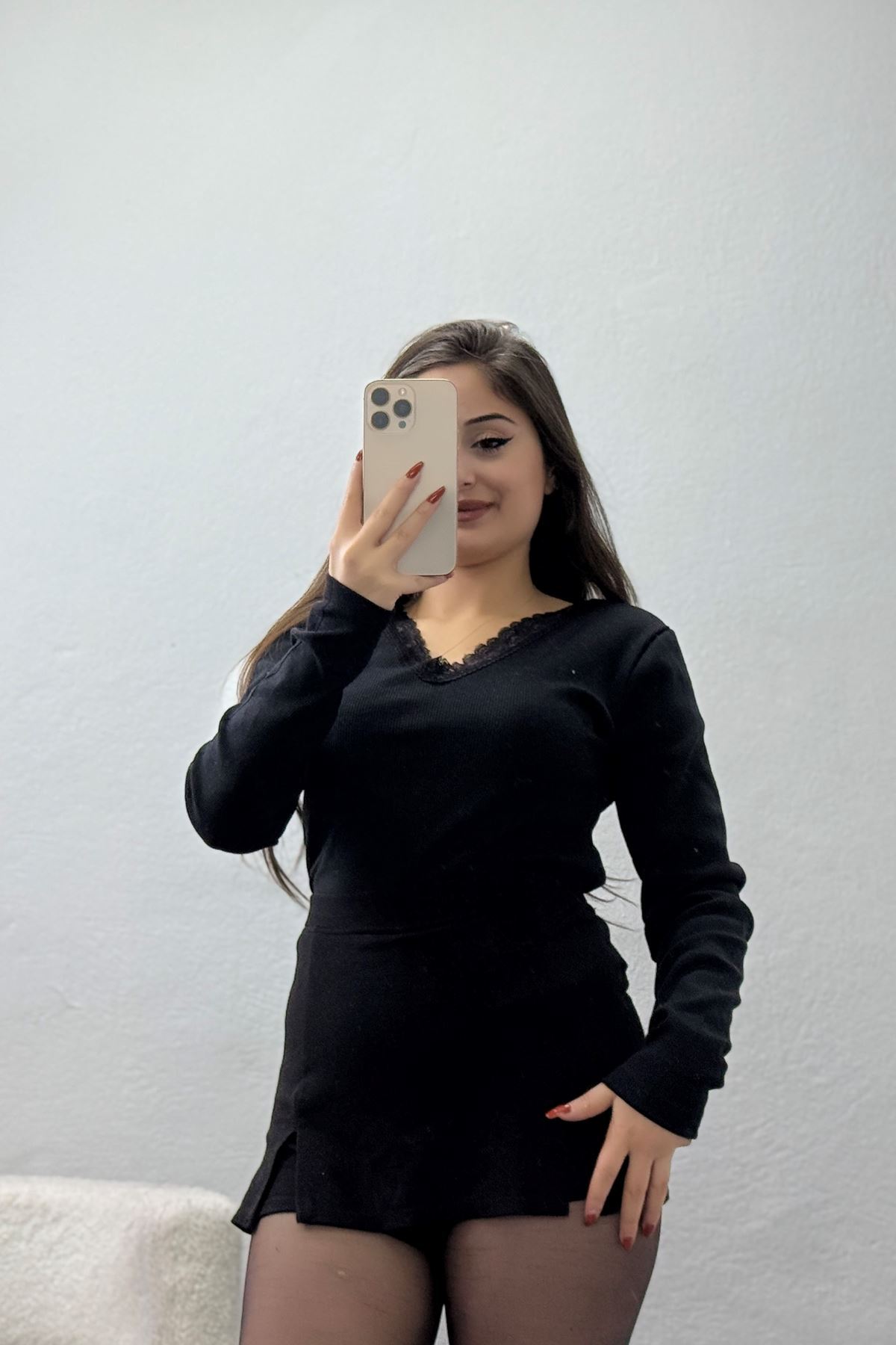 V Yaka Dantelli Kaşkorse Body Siyah - 70788.599.