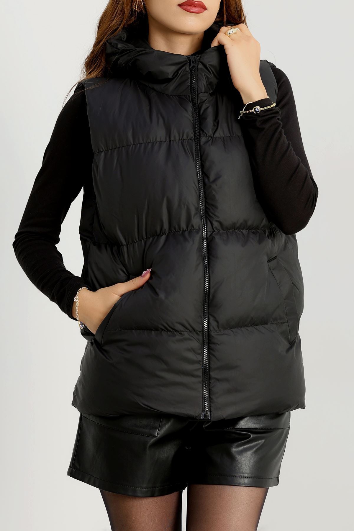 Kapşonlu Şişme Yelek Siyah - 19190.1839.