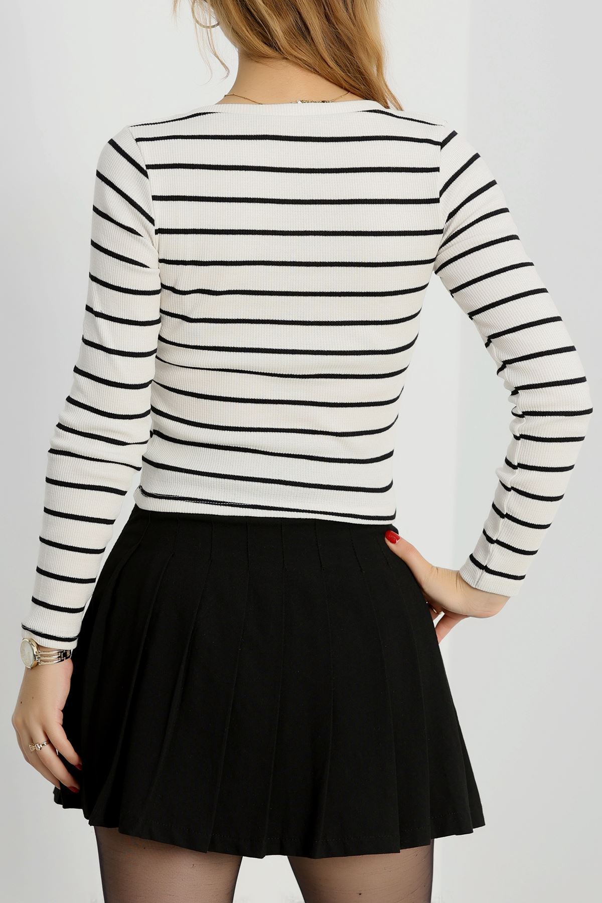 V Yaka Çizgili Kaşkorse Body Ekrusiyah - 70763.1748.