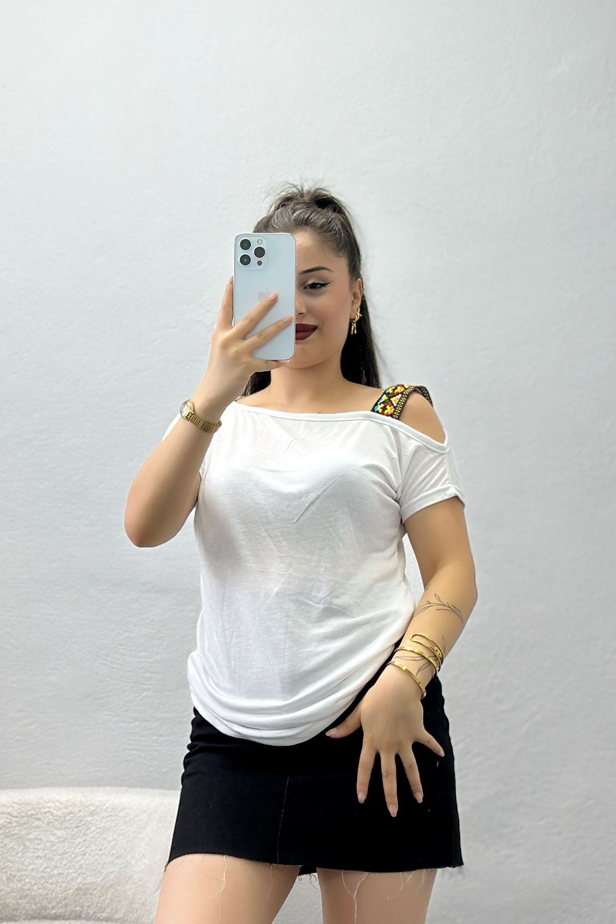 Omuz Şerit Detaylı Viskon Bluz Beyaz - 70577.599.