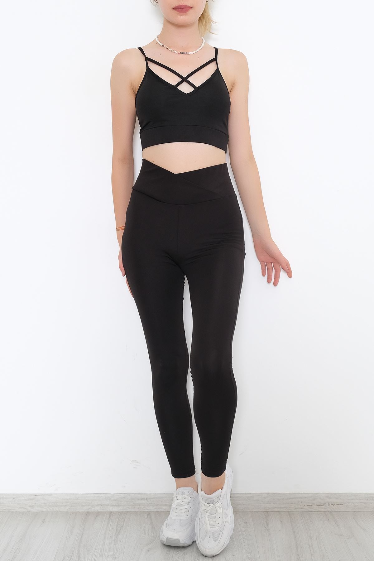 Askılı Spor Bustiyer Siyah - 9022.125.