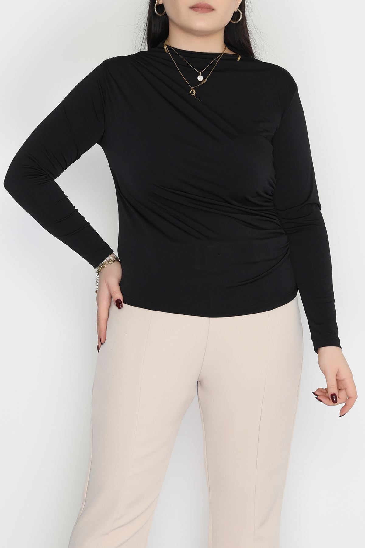 Drape Detaylı Büyük Beden Sandy Bluz Siyah - 70768.1949.