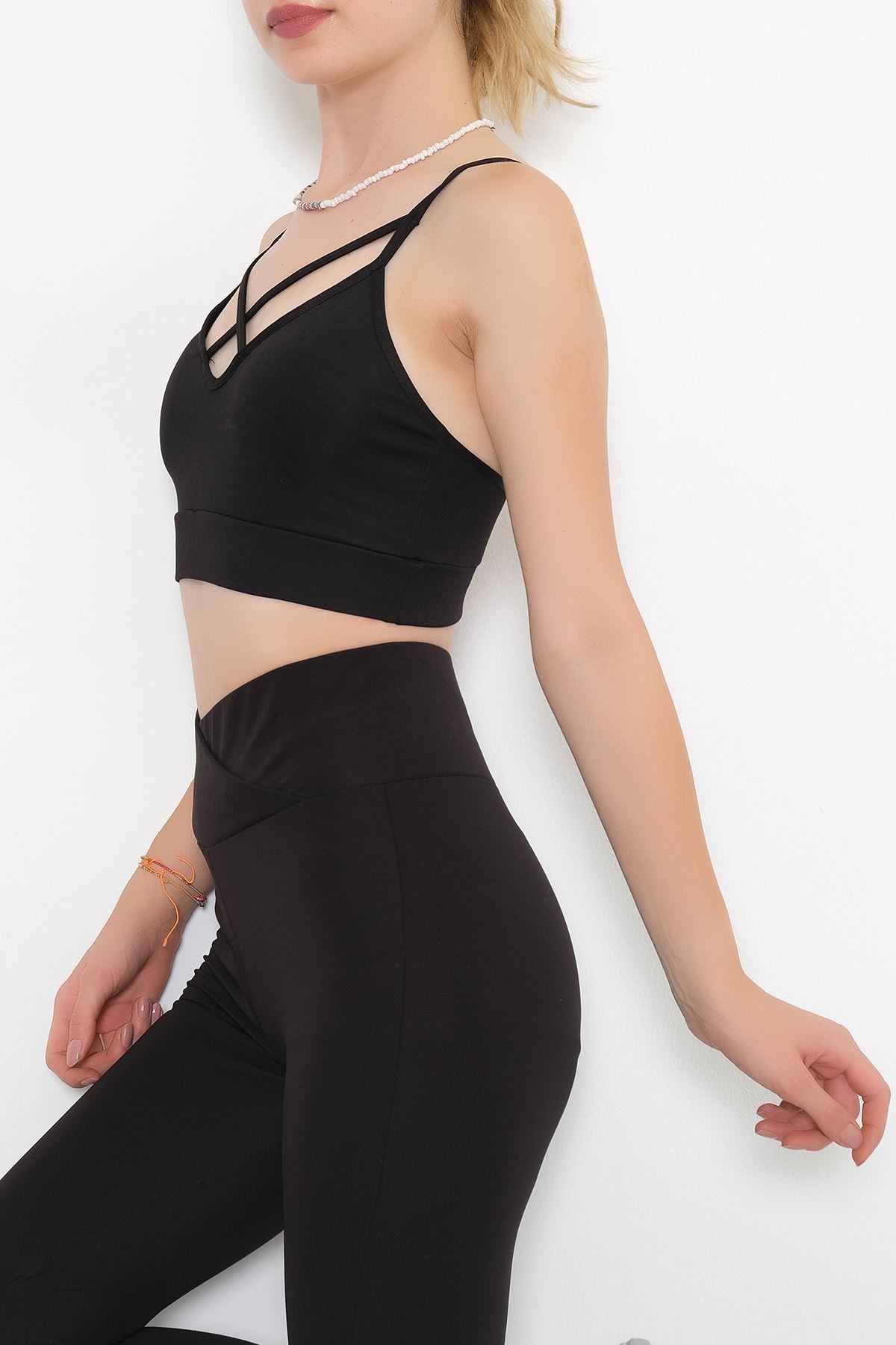 Askılı Spor Bustiyer Siyah - 9022.125.