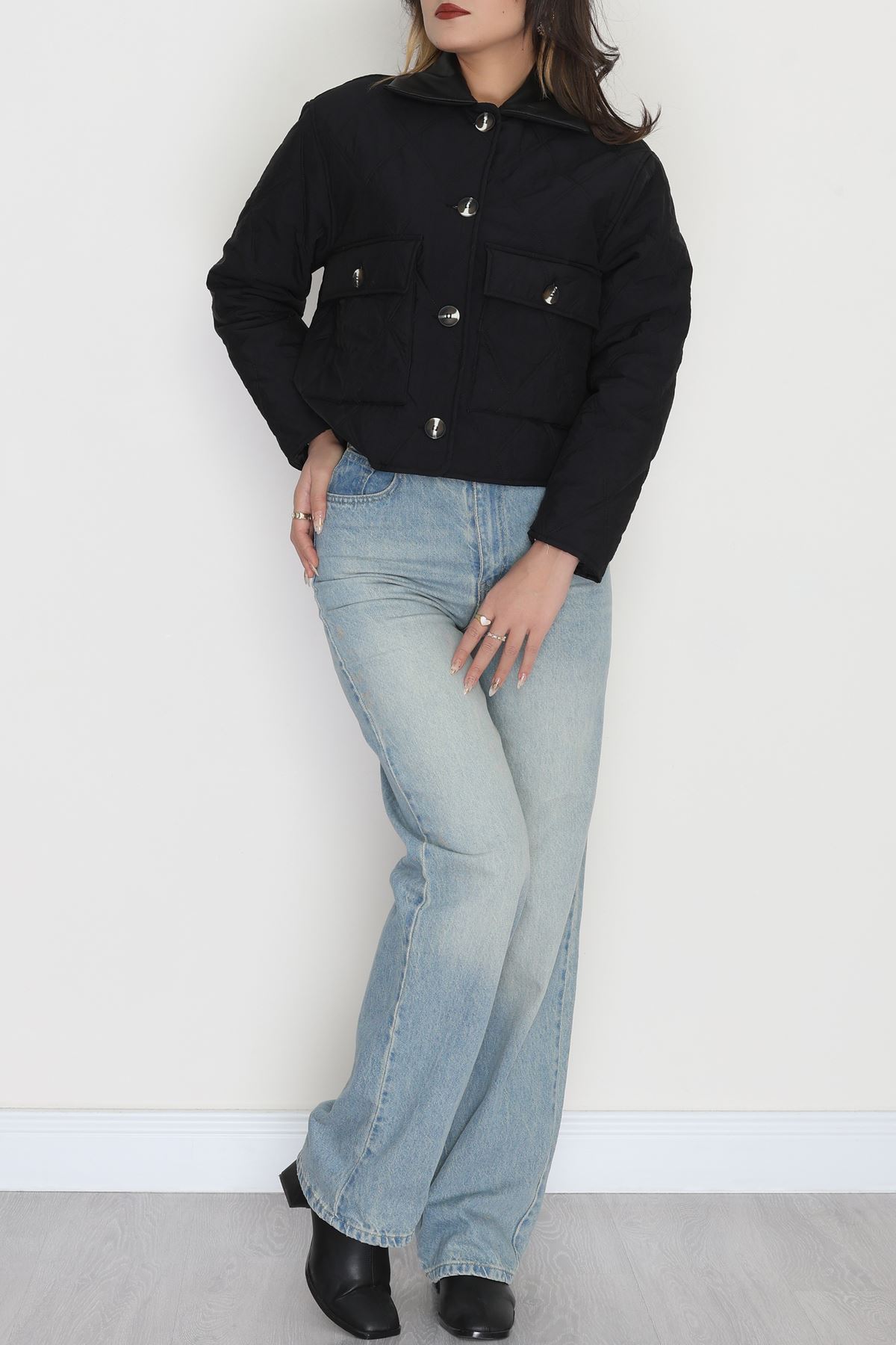 Deri Yaka Astarlı Kapitone Mont Siyah - 31632.439.