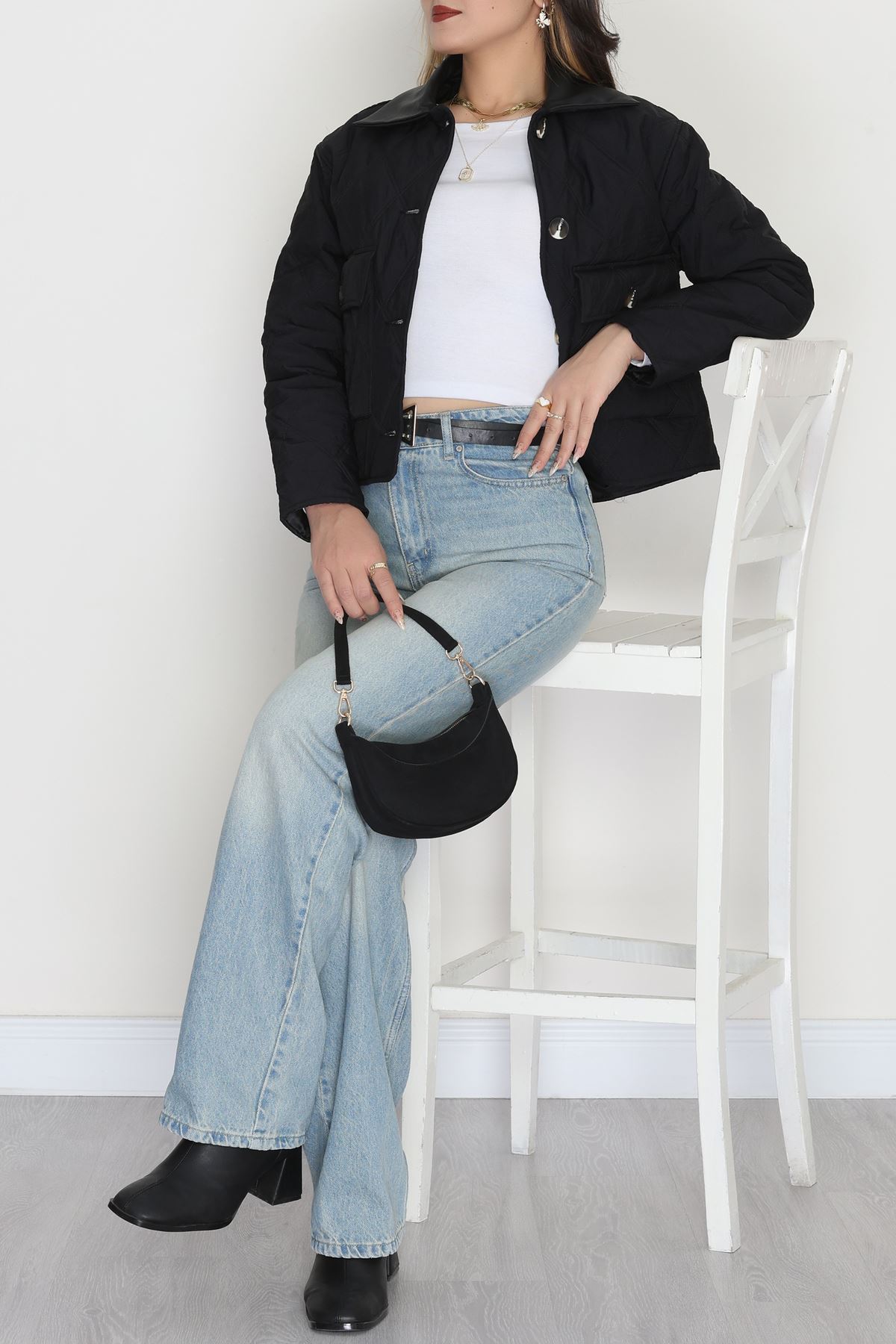 Deri Yaka Astarlı Kapitone Mont Siyah - 31632.439.