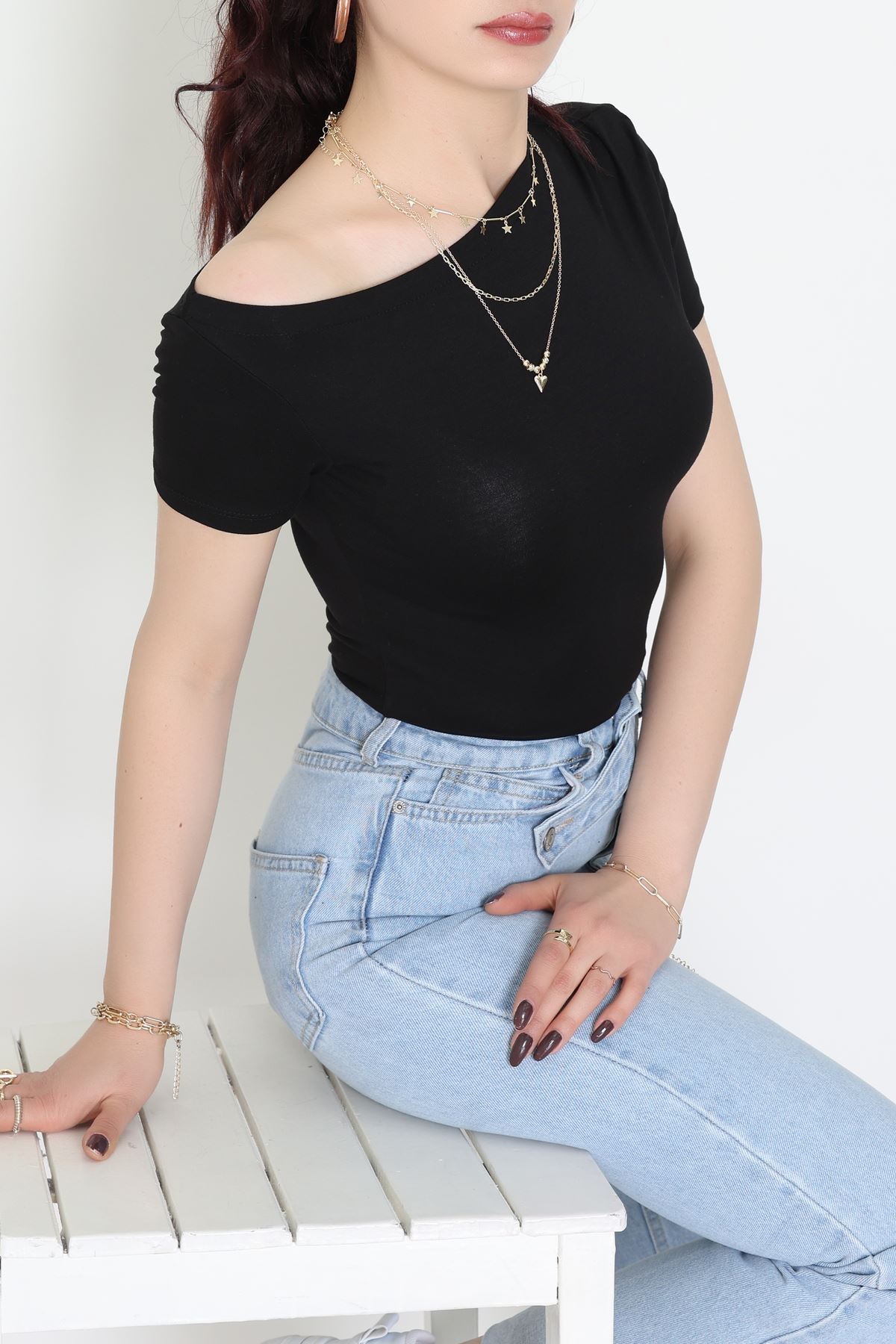 Tek Omuzu Açık Büzgülü Viskon Bluz Siyah - 61365.1256.