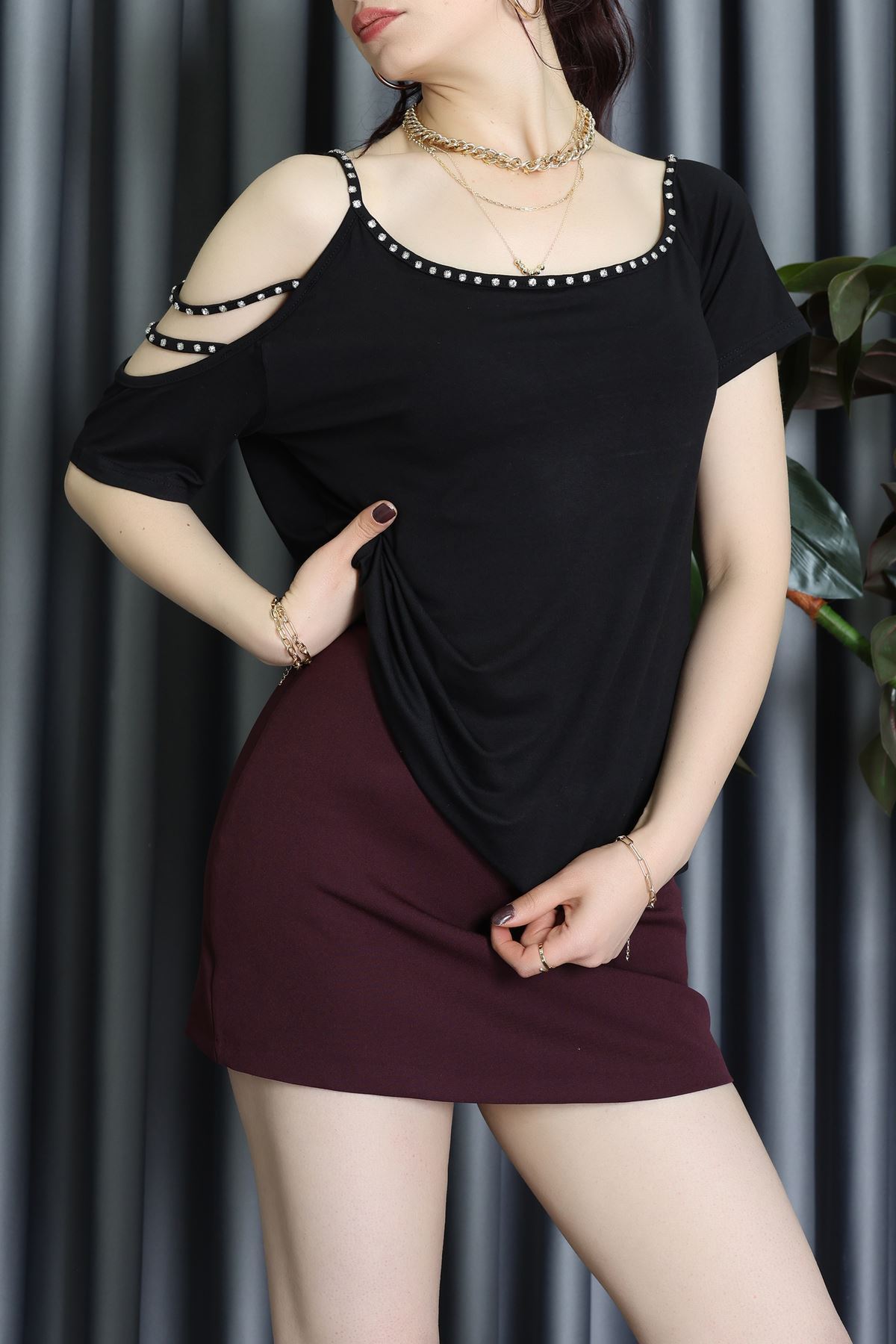 Şerit Taş Detaylı Viskon Bluz Siyah - 62079.1256.