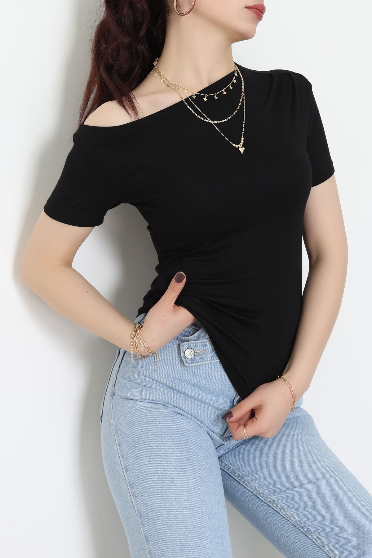 Tek Omuzu Açık Büzgülü Viskon Bluz Siyah - 61365.1256.