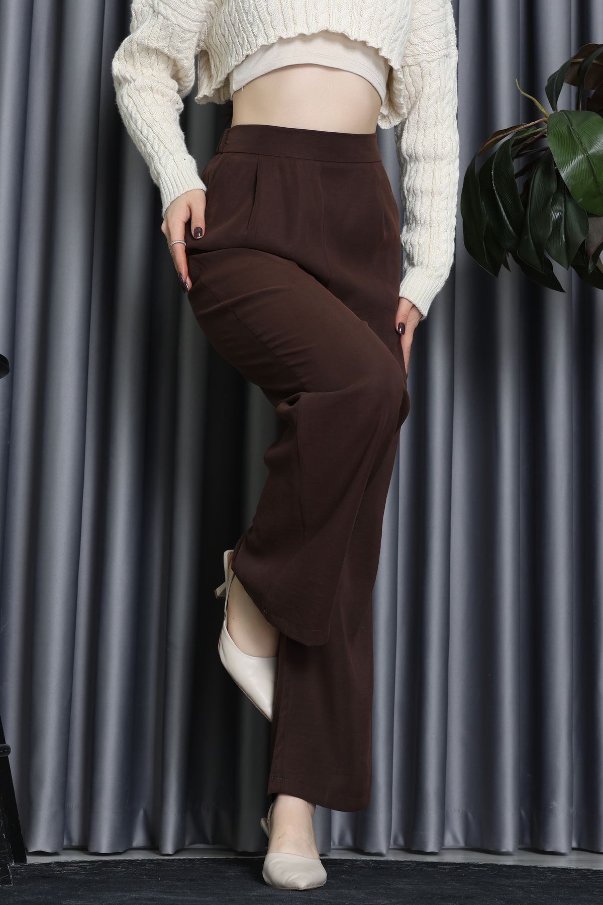 Pileli Lastikli Pantolon Kahve - 70997.1934.