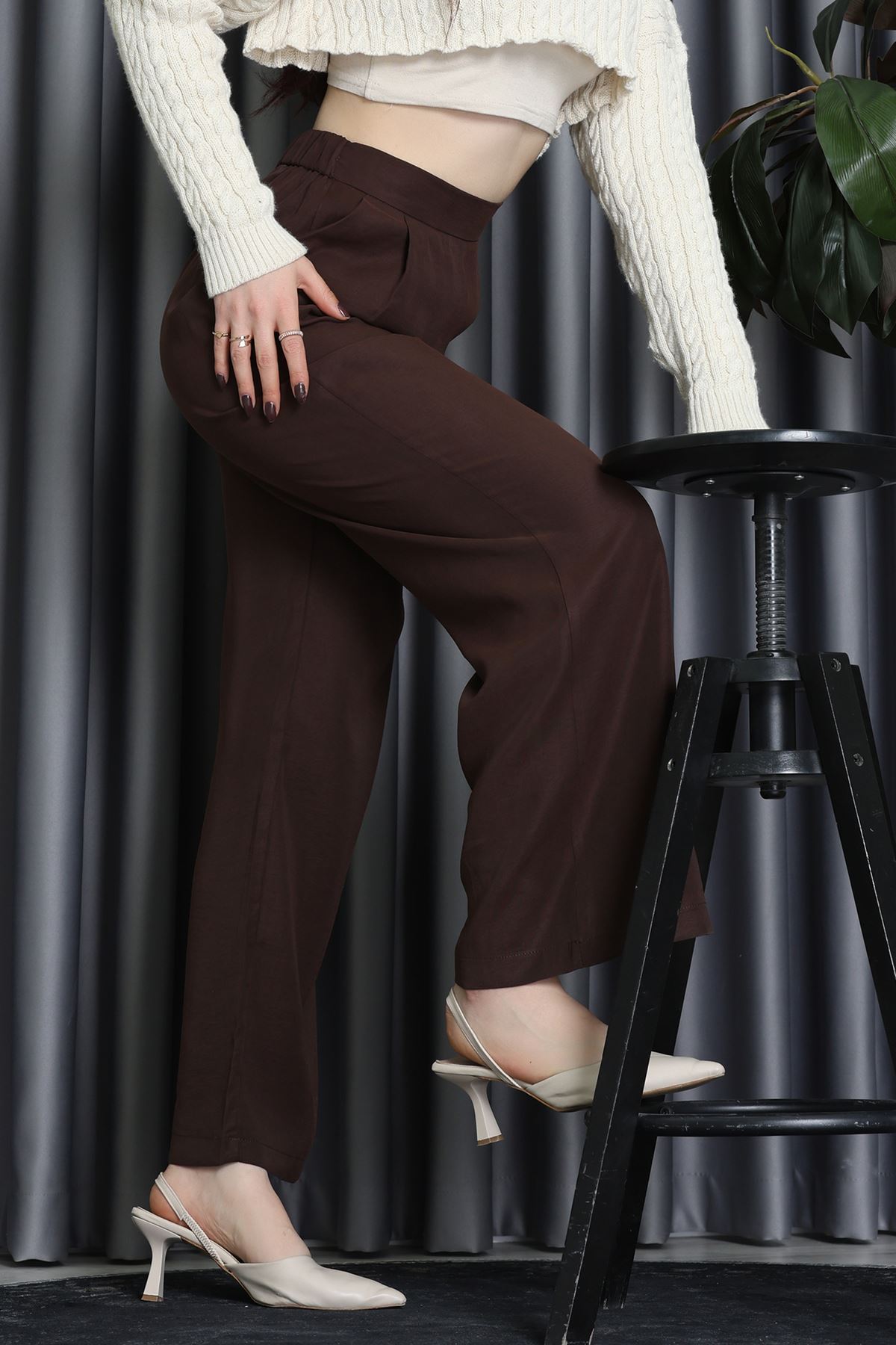 Pileli Lastikli Pantolon Kahve - 70997.1934.