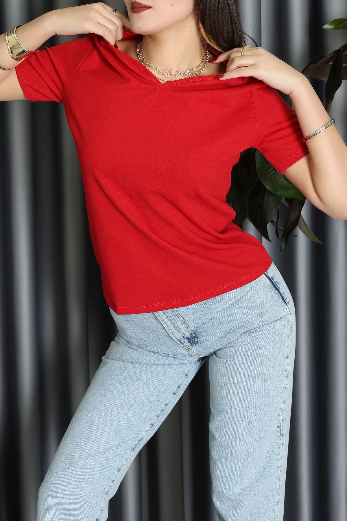 V Yakalı İthal Krep Bluz Kırmızı - 61622.1256.