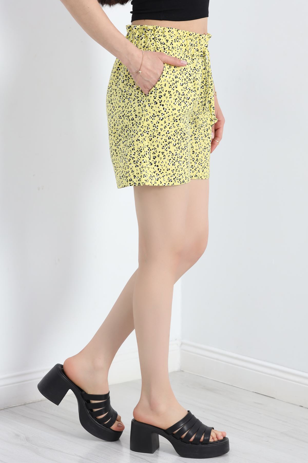 Desenli Dokuma Şort Sarı - 19850.1837.