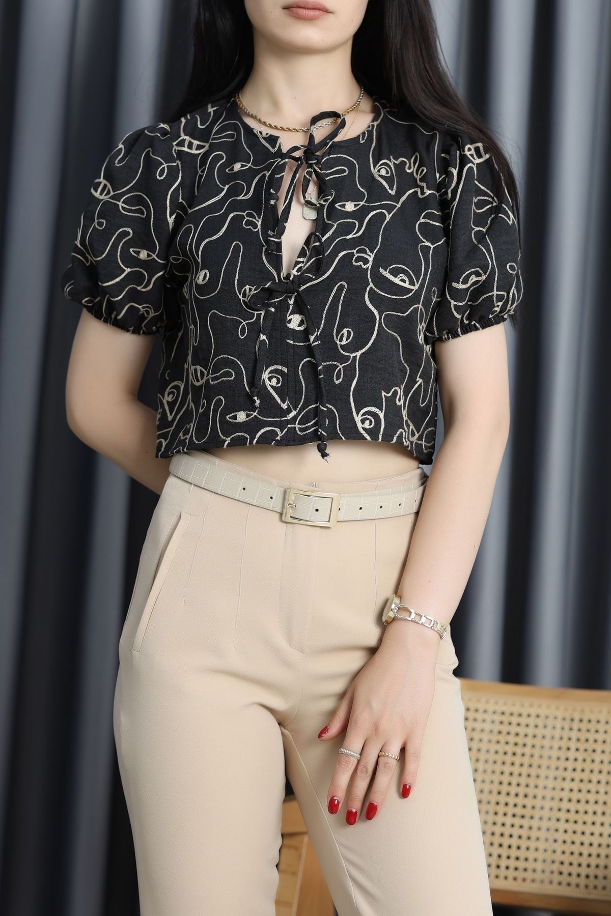 Topshow Nakışlı Önden Baglamalı Bluz Siyah - 90003.155.