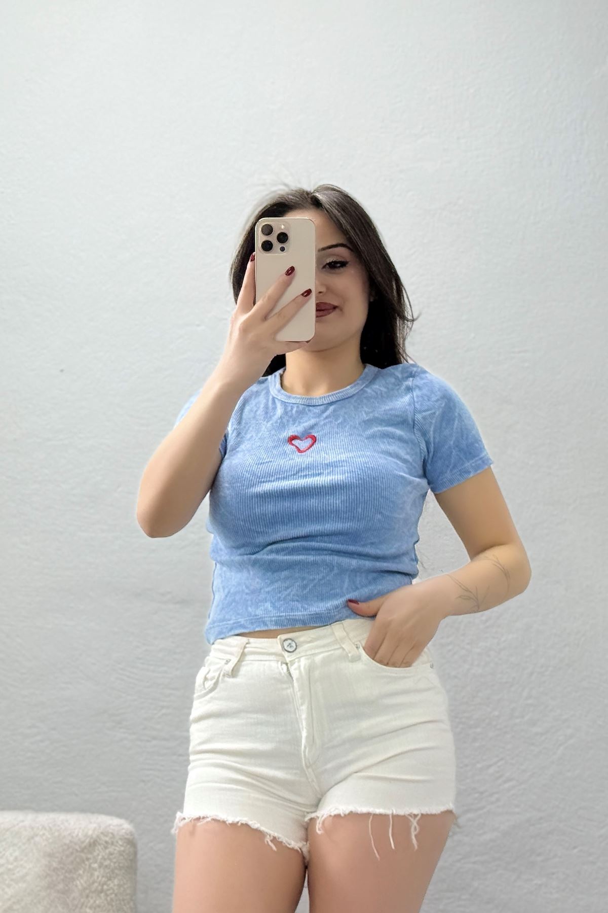 Nakışlı Asit Yıkamalı Kaşkorse Çıtçıtlı Tişört Mavi - 71049.1748.