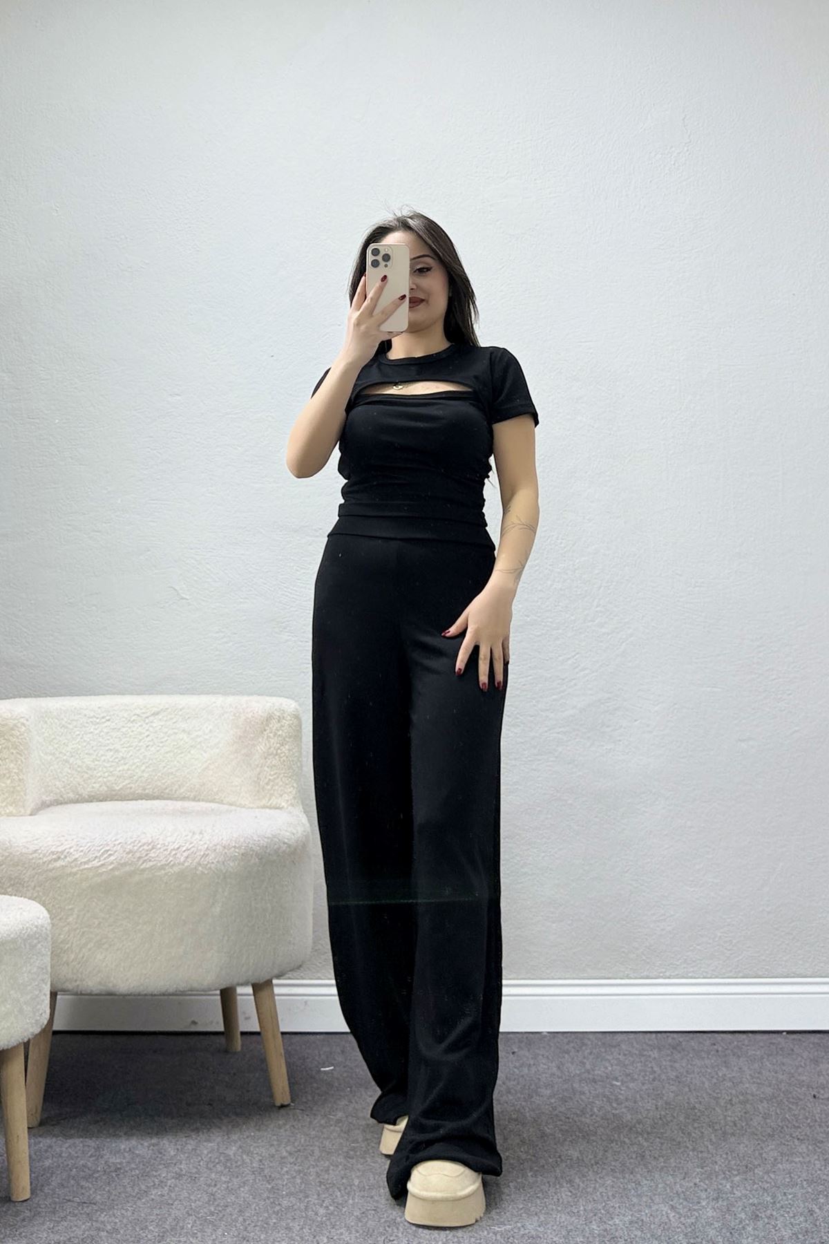 Göğüs Dekolteli Modal Kumaş Kısa Kollu Takım Siyah - 55094.1567.