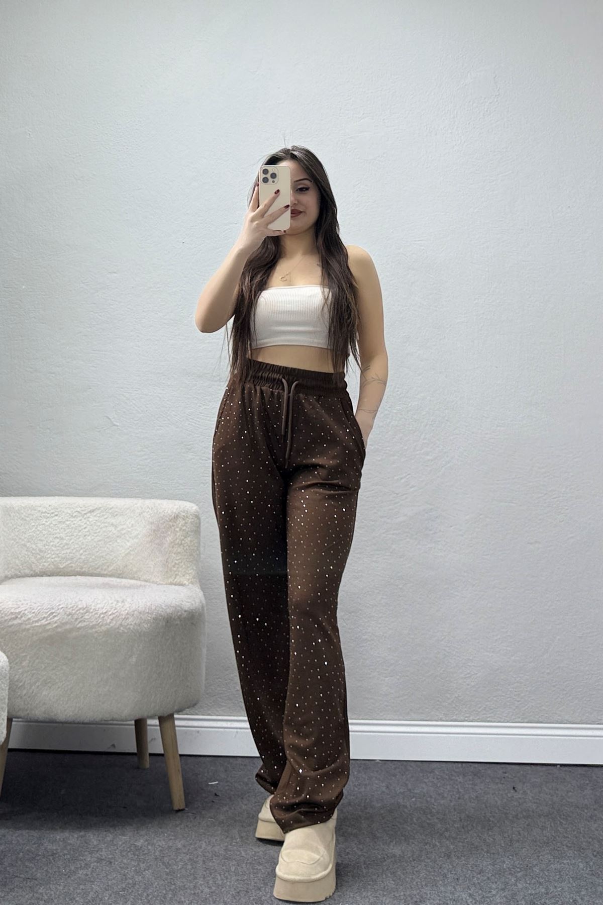 Kristal Kumaş Taşlı Eşofman Altı Kahve - 42925.102.