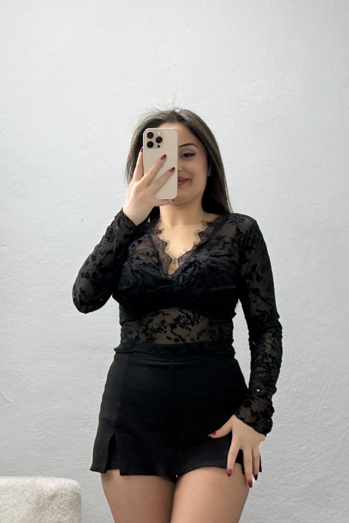 Yakası Dantel Detaylı Flok Baskı Transparan Bluz Siyah - 4171.1247.