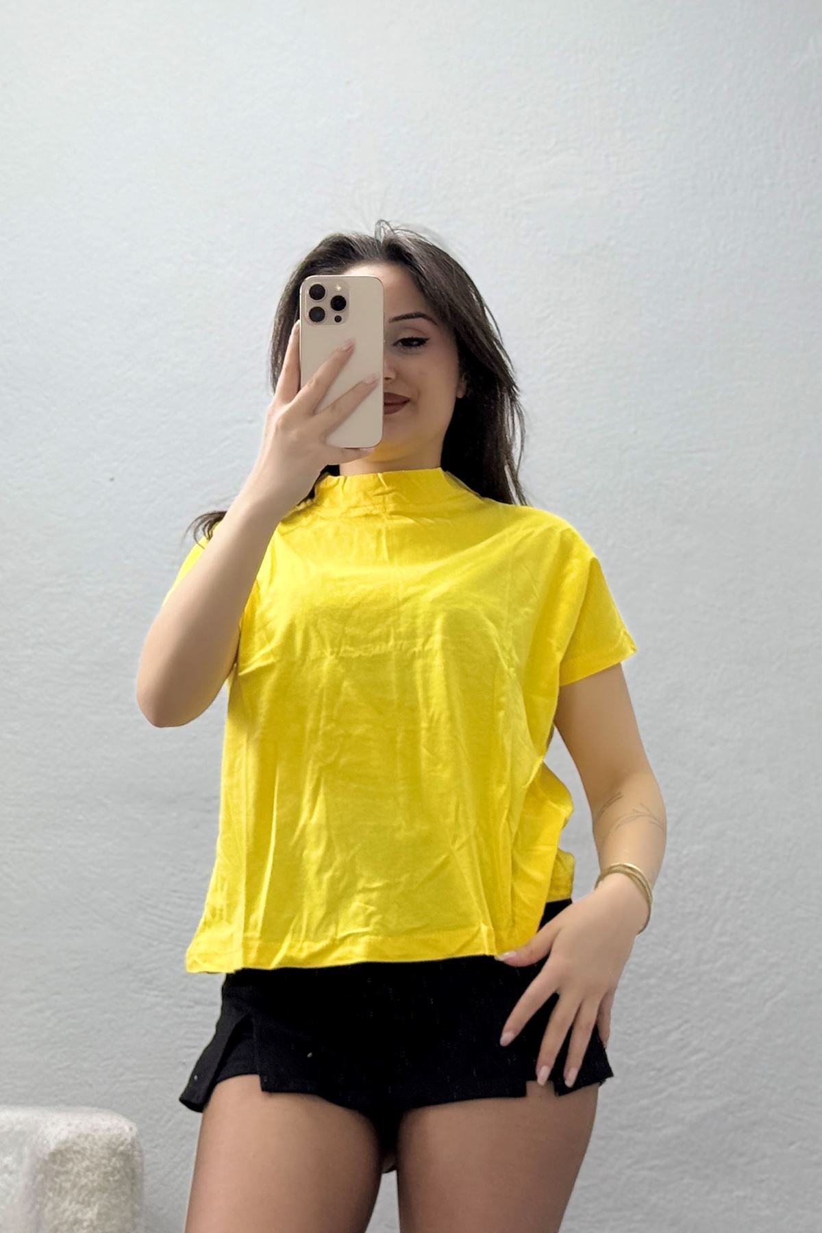 Dik Yaka Kısa Kol Pamuklu Kısa Tişört Sarı - 19588.200.