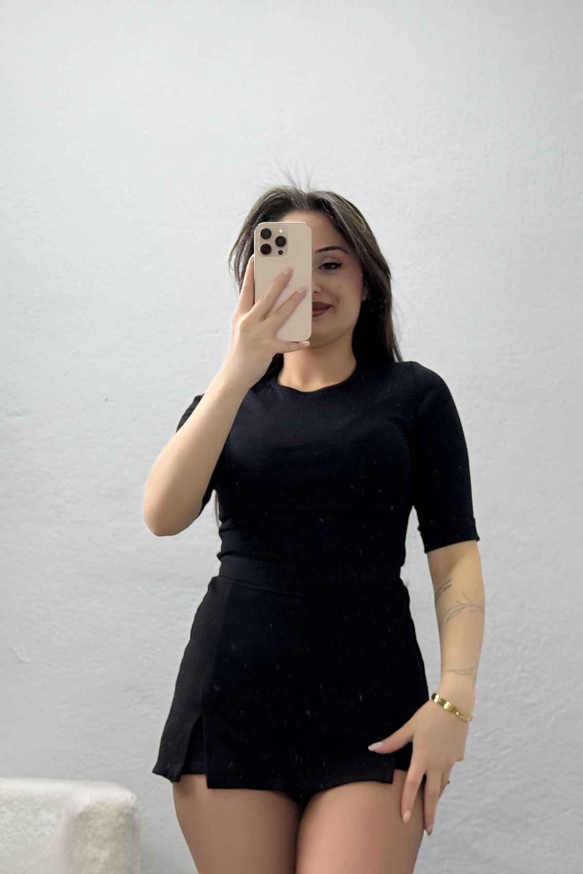 Bisiklet Yaka Fakir Kol Penye Tişört Siyah - 22094.200.