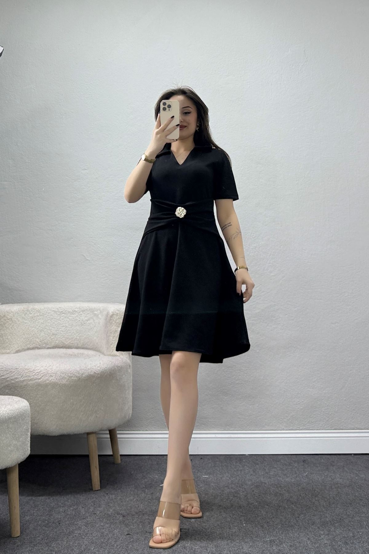 Aksesuar Detaylı Krep Kumaş Kloş Elbise Siyah - 71182.2143.