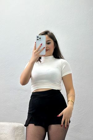 Dik Yaka Kısa Kol Yumoş Body Ekru - 50213.1723.