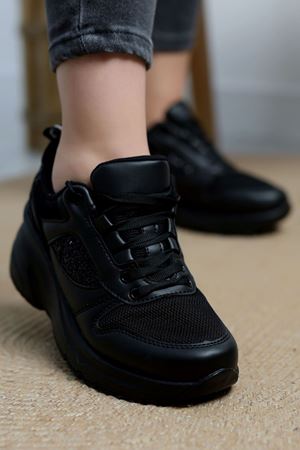 Günlük Spor Ayakkabı Siyah - 31358.2082.