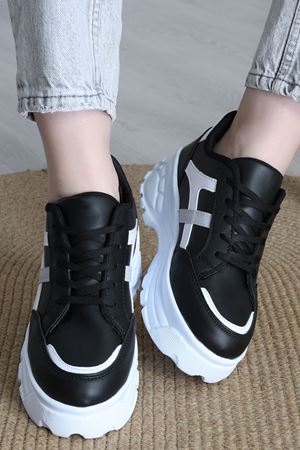 Günlük Spor Ayakkabı Siyahbeyaz - 31483.2082.