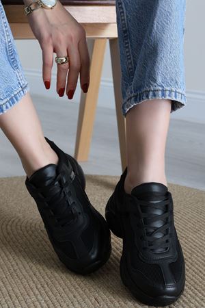 Günlük Spor Ayakkabı Siyah - 42440.2082.